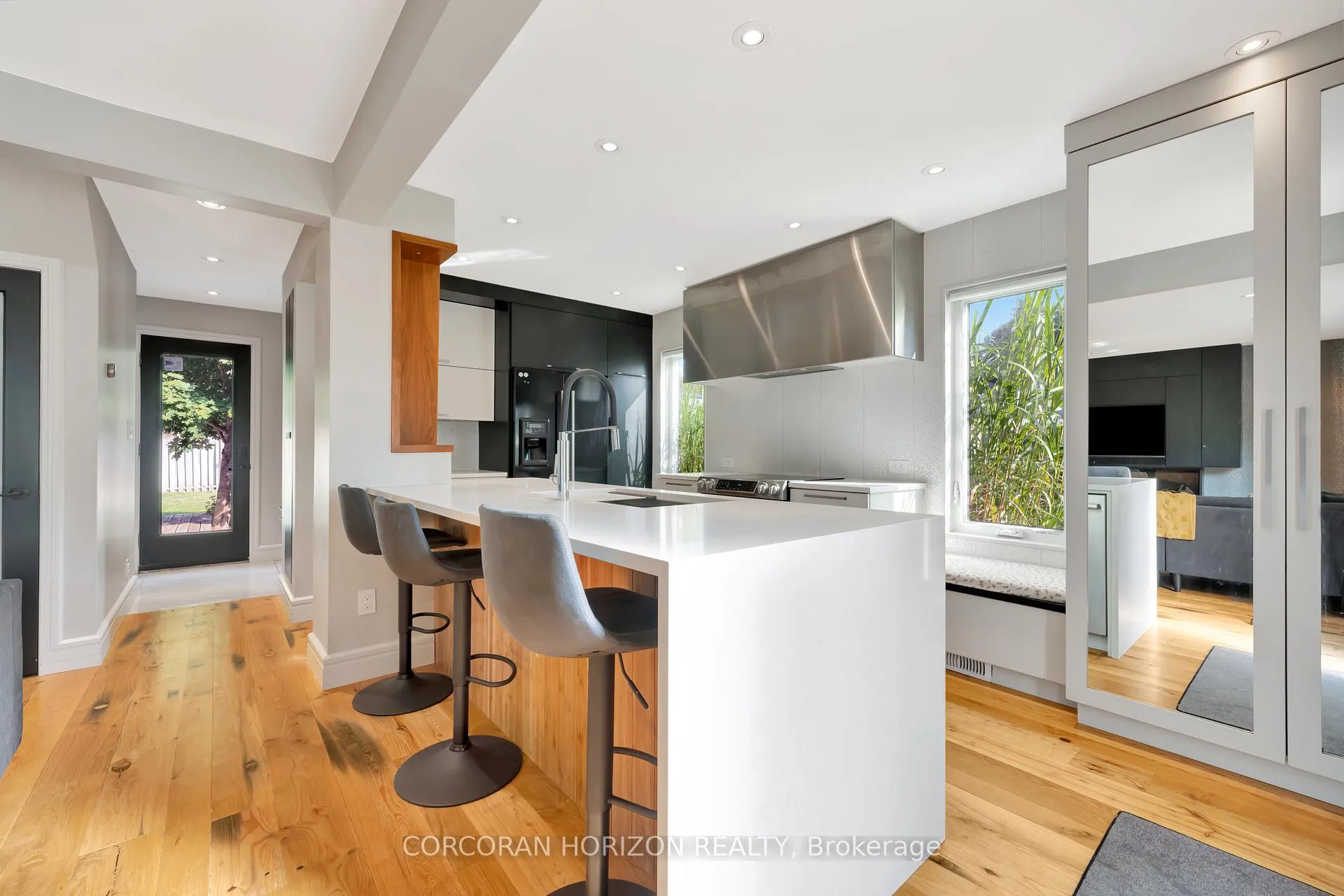 Photo 8 of 254 Pinewood Place, Waterloo — HOMEH