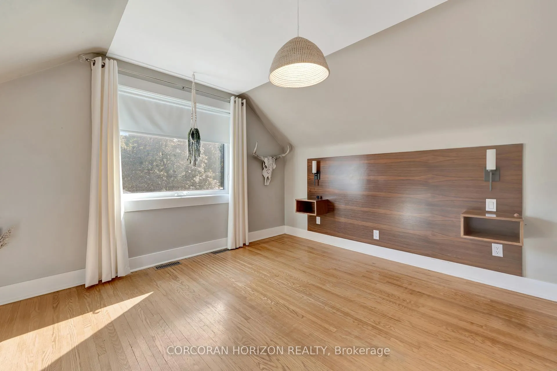 Photo 18 of 254 Pinewood Place, Waterloo — HOMEH