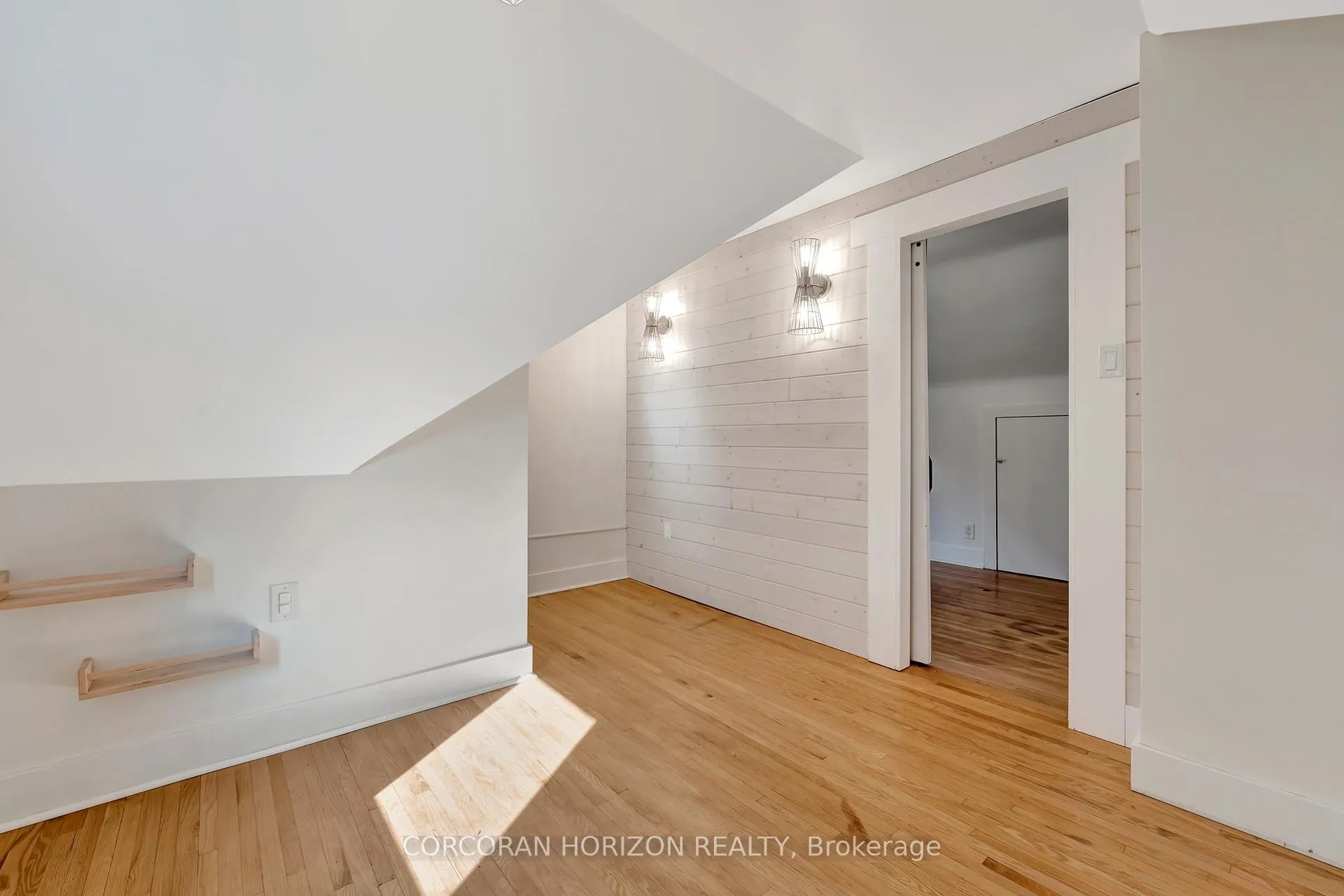 Photo 20 of 254 Pinewood Place, Waterloo — HOMEH