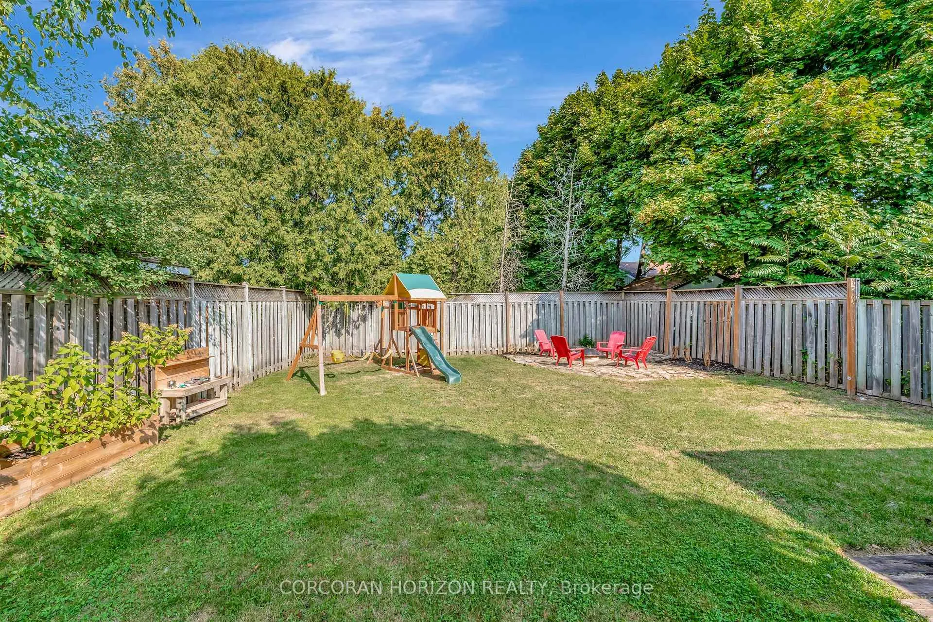 Photo 29 of 254 Pinewood Place, Waterloo — HOMEH
