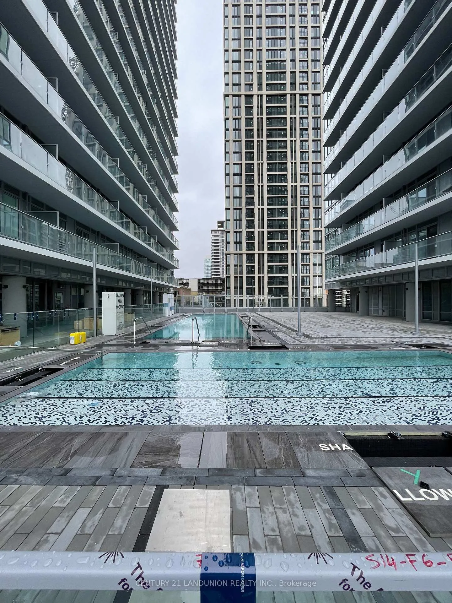 Photo 11 of Unit 2201, 195 Redpath Avenue, Toronto, Mount Pleasant West — HOMEH