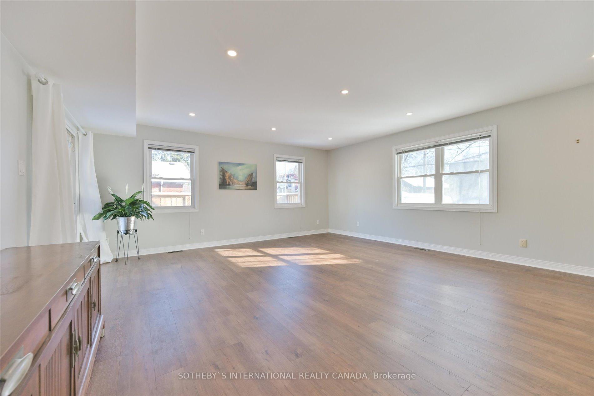 Photo 8 of 1 Squires Avenue, Toronto, O'Connor-Parkview — HOMEH