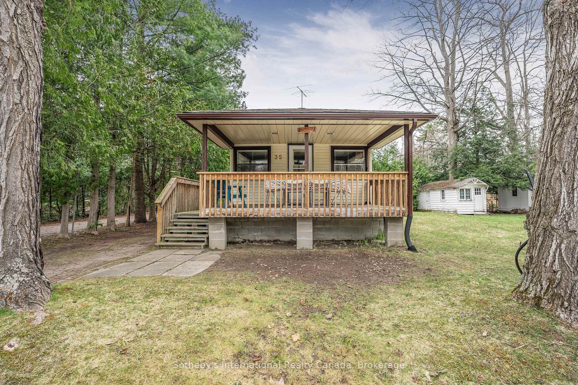 Photo 3 of 35 Roc Road, Tiny, Rural Tiny — HOMEH