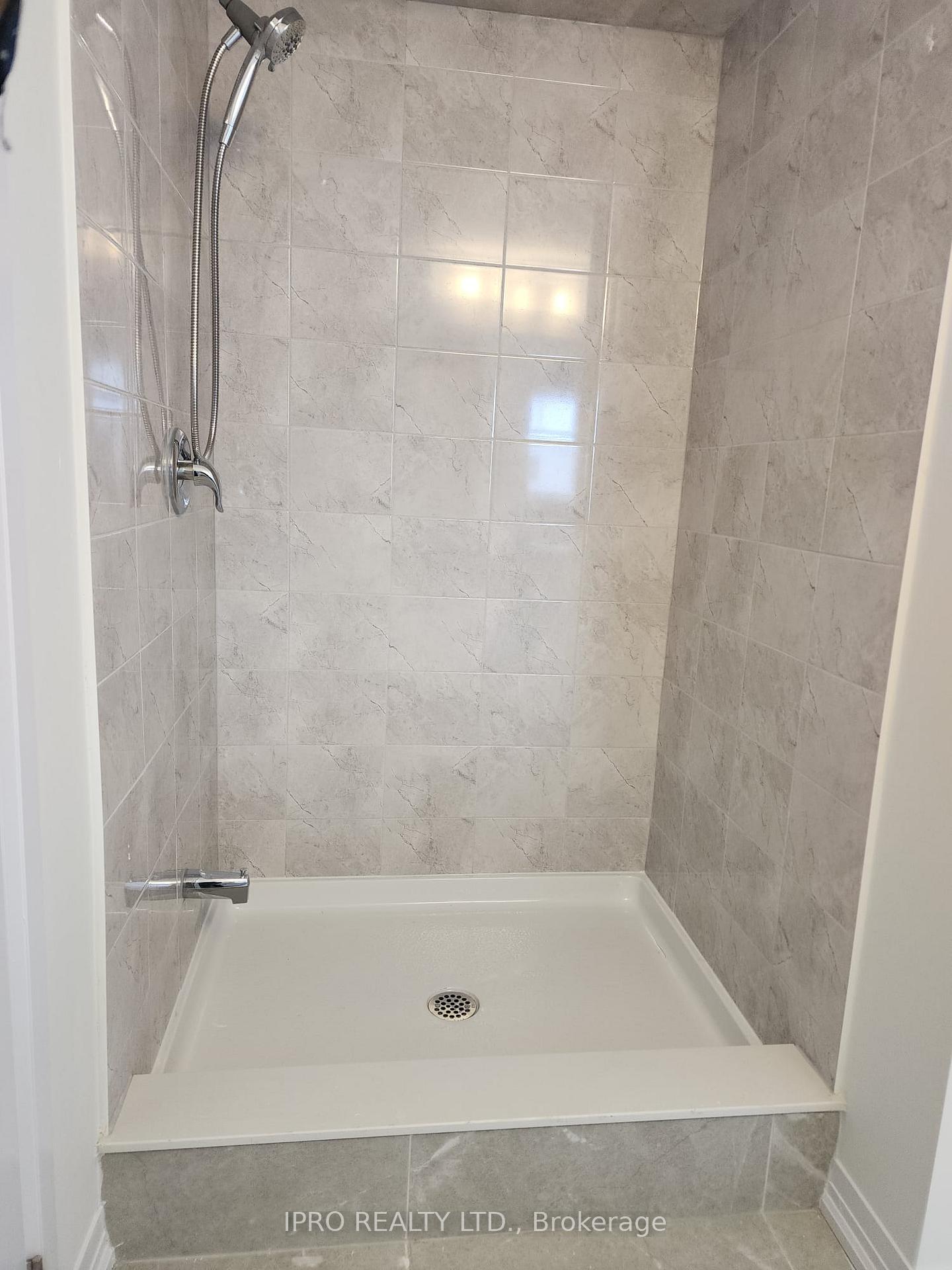 Photo 32 of 256 Velvet Way, Thorold, Rolling Meadows — HOMEH