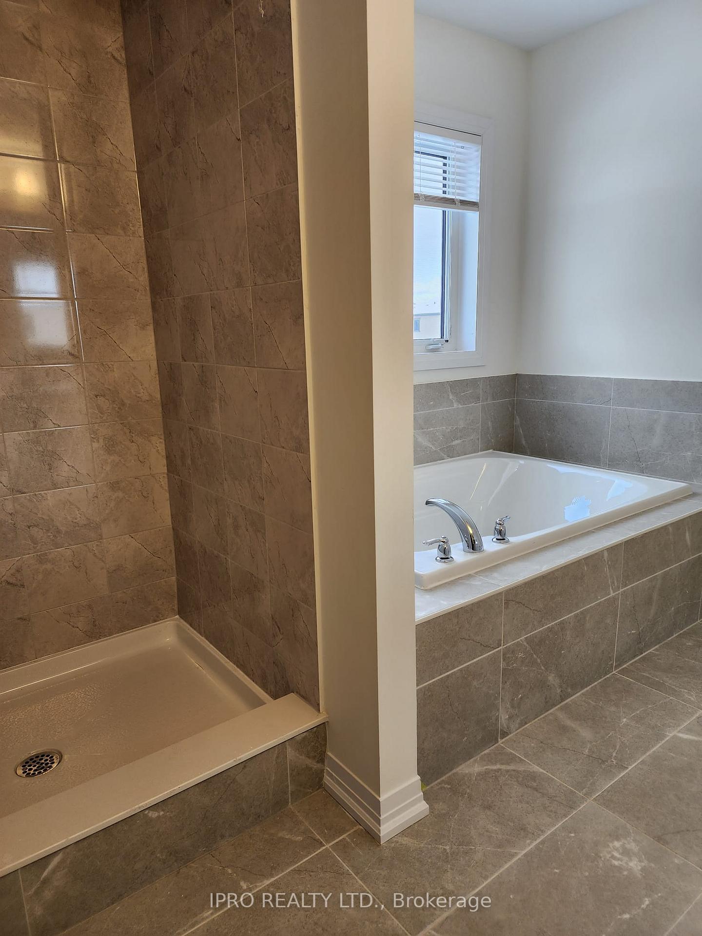 Photo 36 of 256 Velvet Way, Thorold, Rolling Meadows — HOMEH