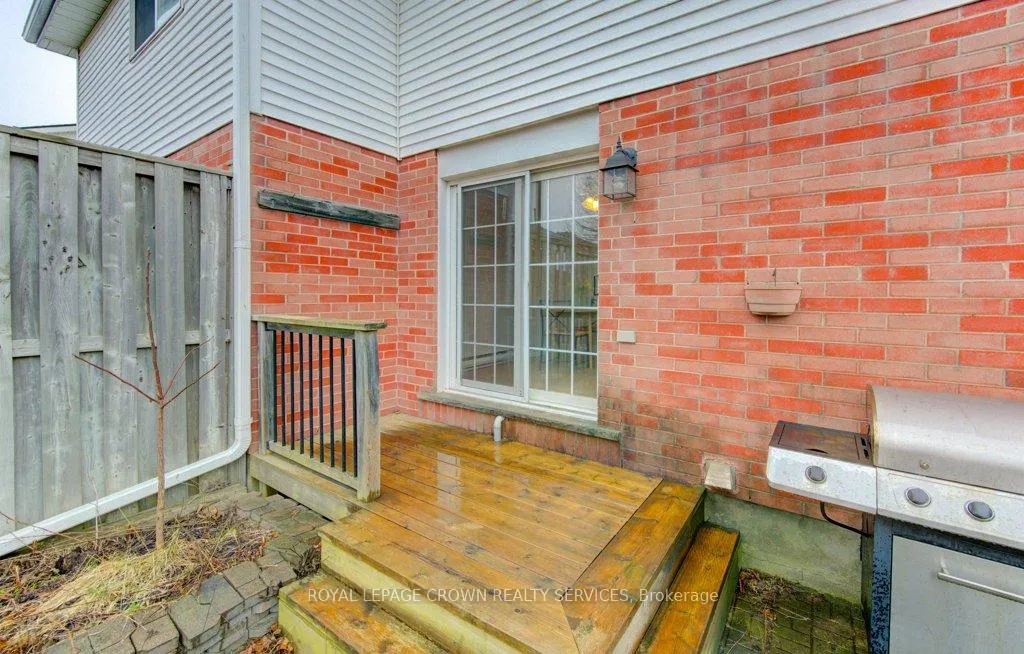 Photo 26 of 828 Elgin Street N, Cambridge — HOMEH