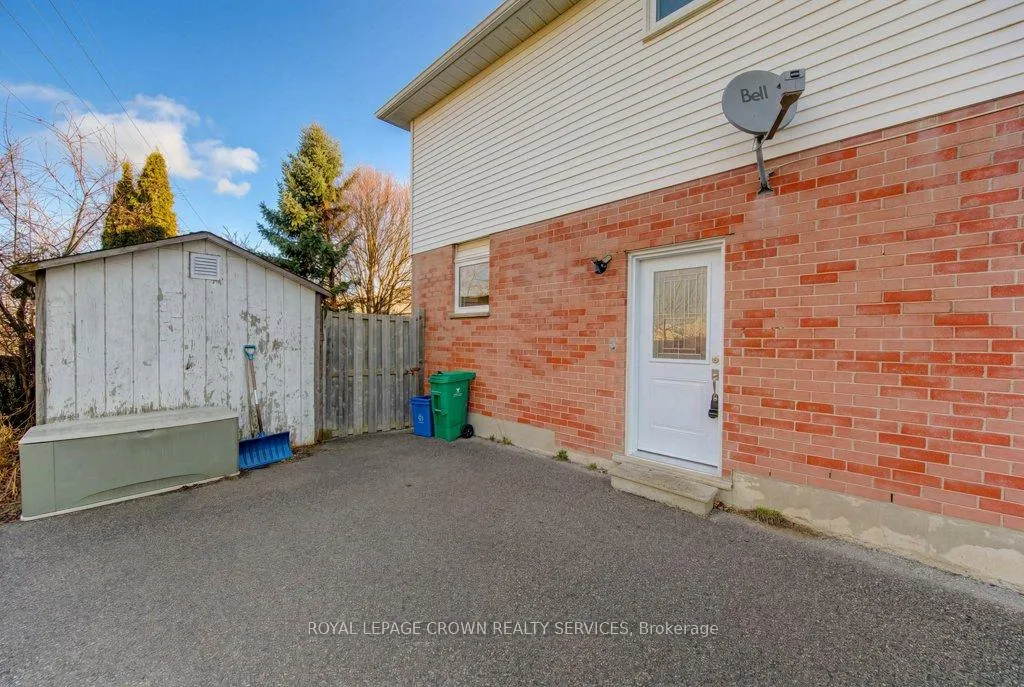 Photo 27 of 828 Elgin Street N, Cambridge — HOMEH