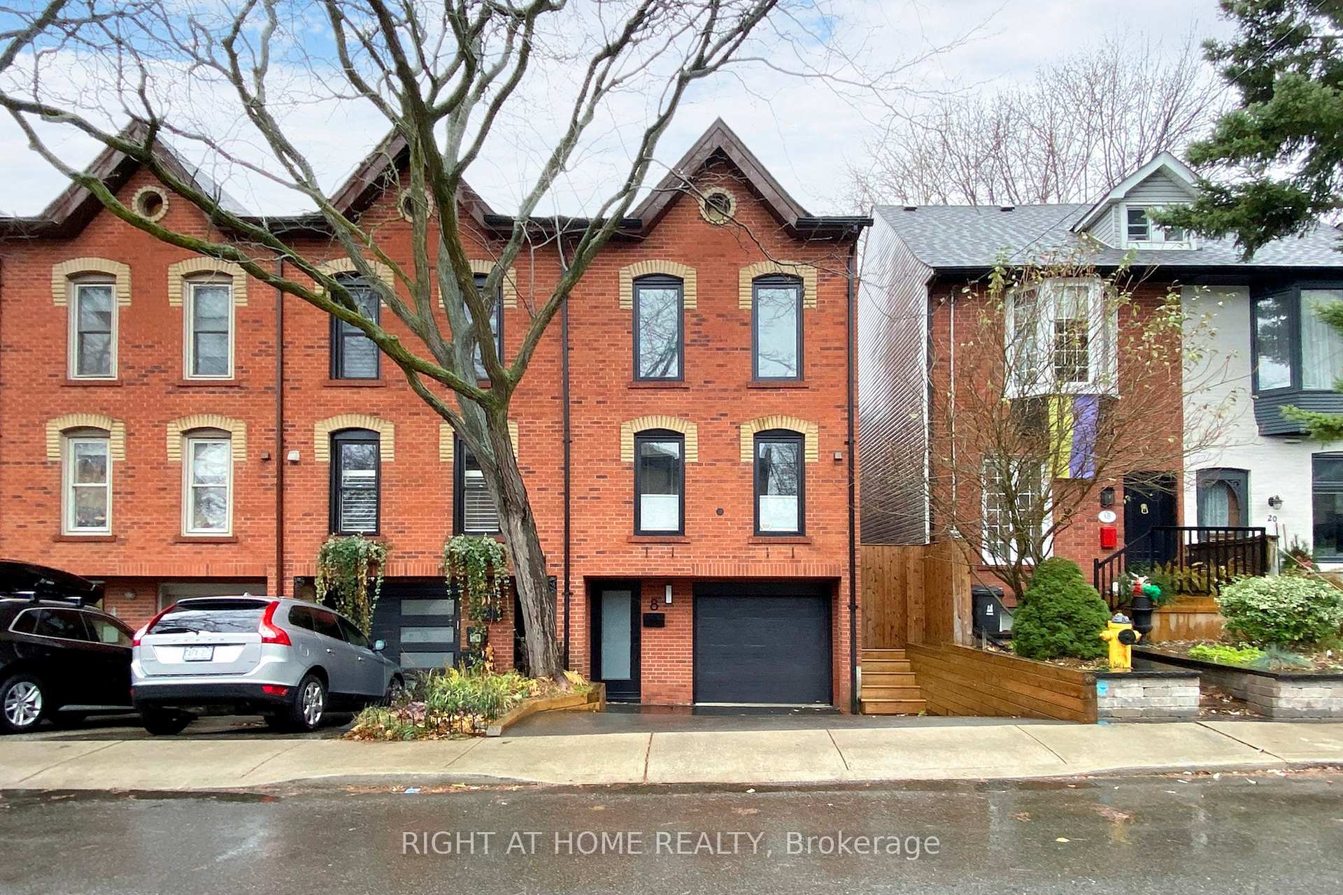 Front of 8 West Avenue W