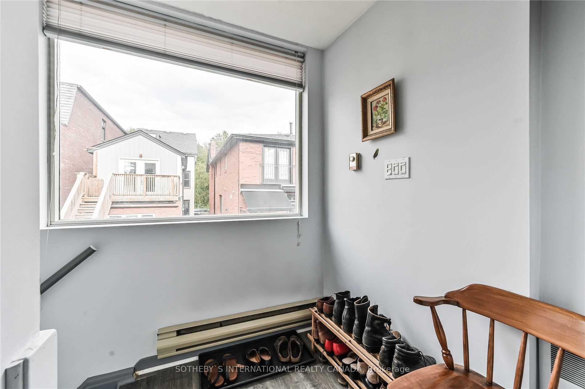 Photo 2 of Unit Coach H, 900 Manning Avenue, Toronto, The Annex — HOMEH
