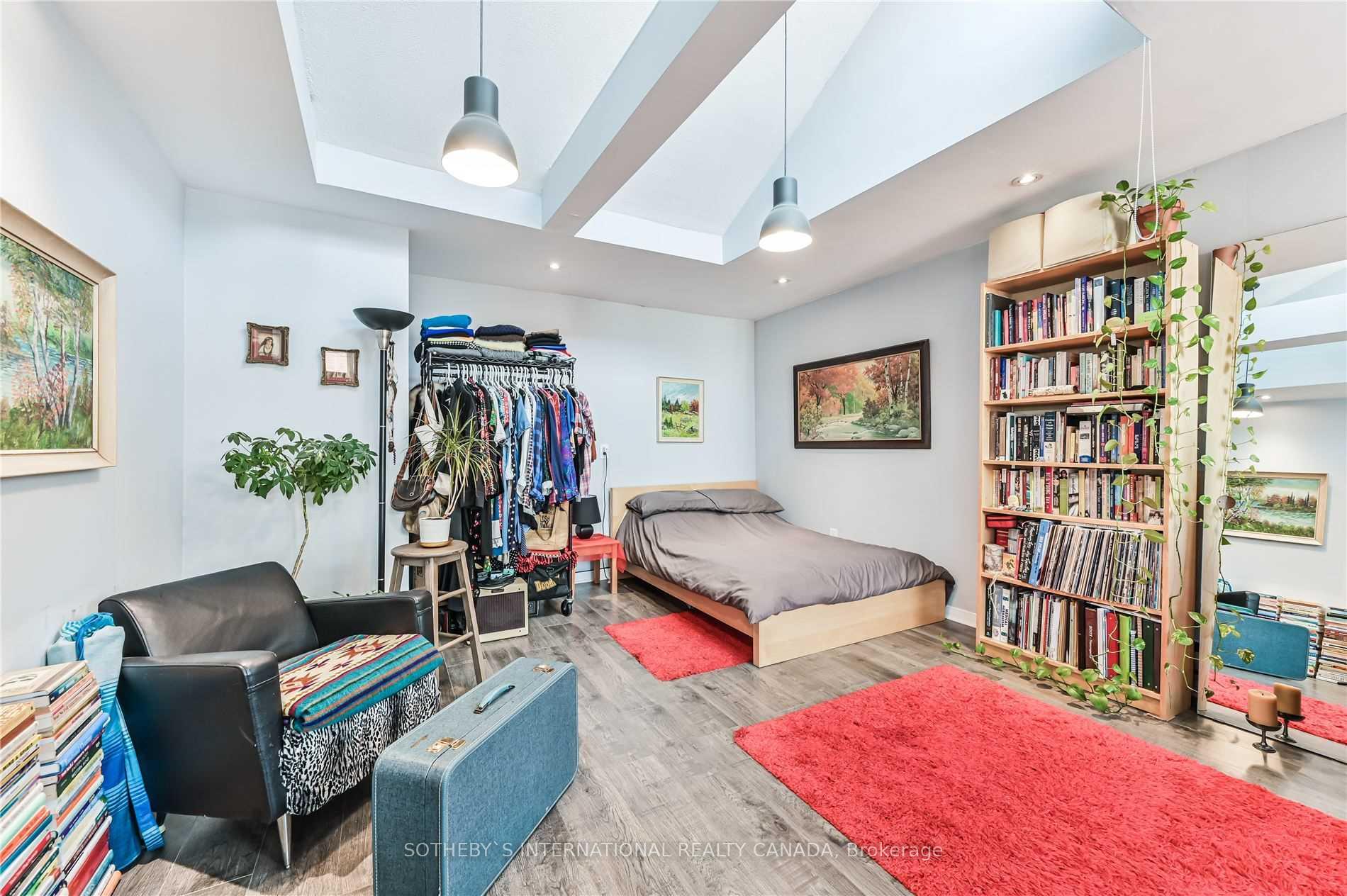 Photo 5 of Unit Coach H, 900 Manning Avenue, Toronto, The Annex — HOMEH
