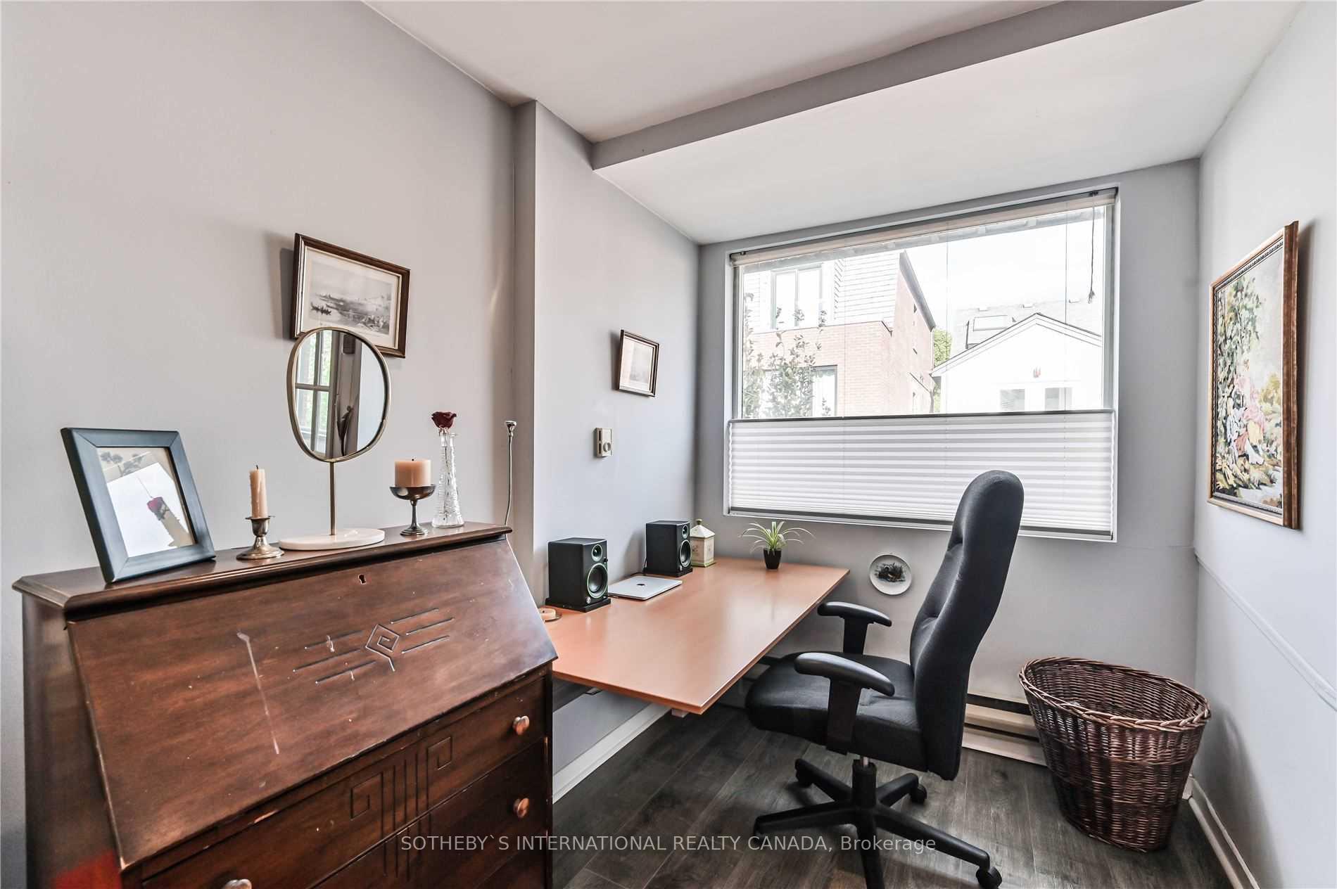 Photo 8 of Unit Coach H, 900 Manning Avenue, Toronto, The Annex — HOMEH
