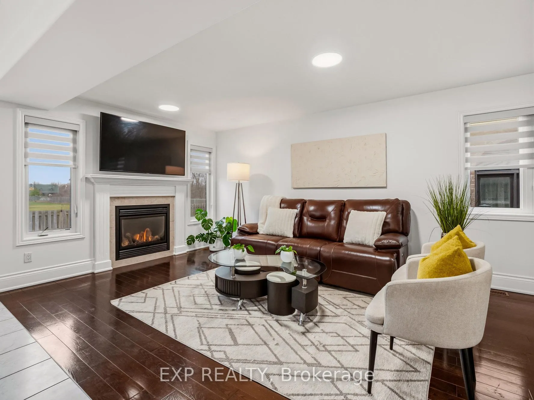 Photo 10 of 8667 Jennifer Crescent, Niagara Falls, Forestview — HOMEH