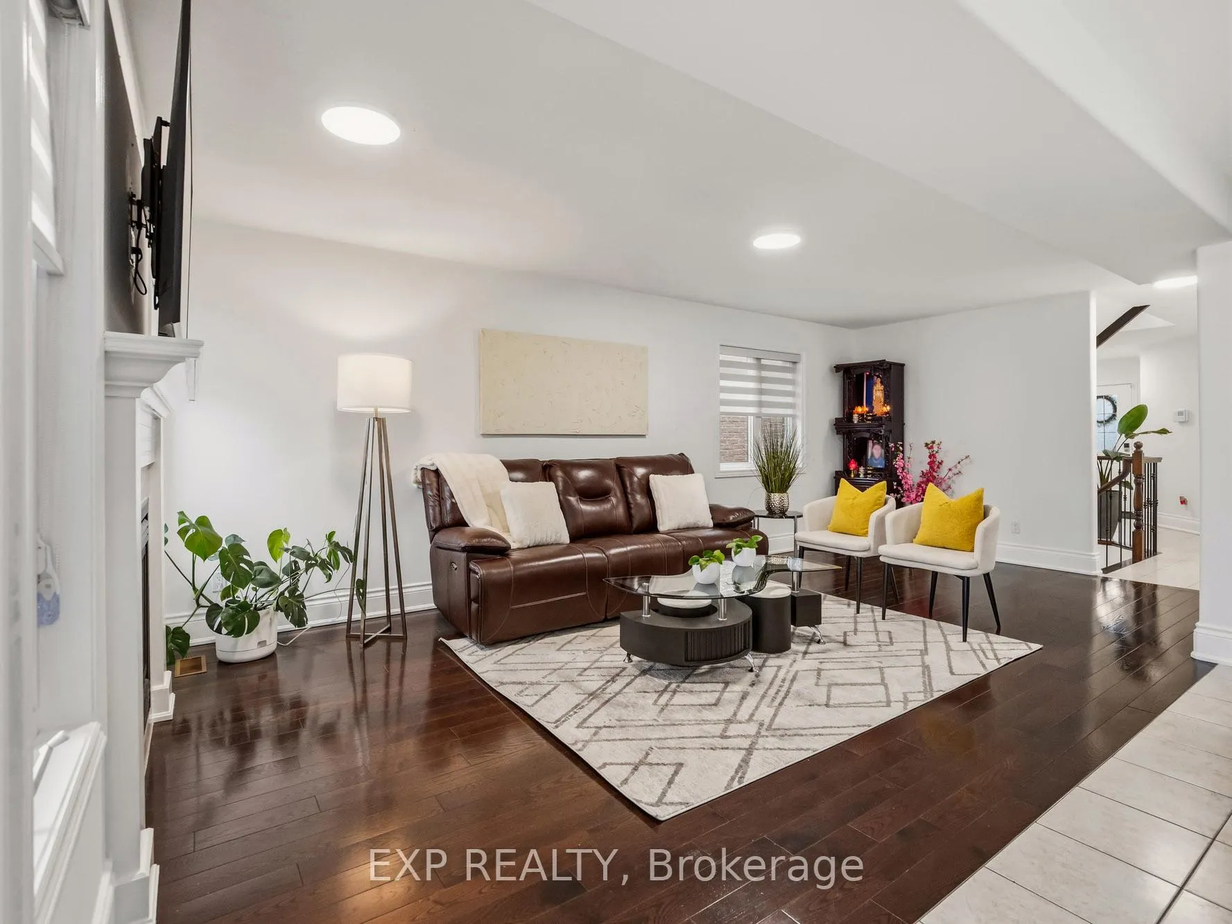 Photo 11 of 8667 Jennifer Crescent, Niagara Falls, Forestview — HOMEH