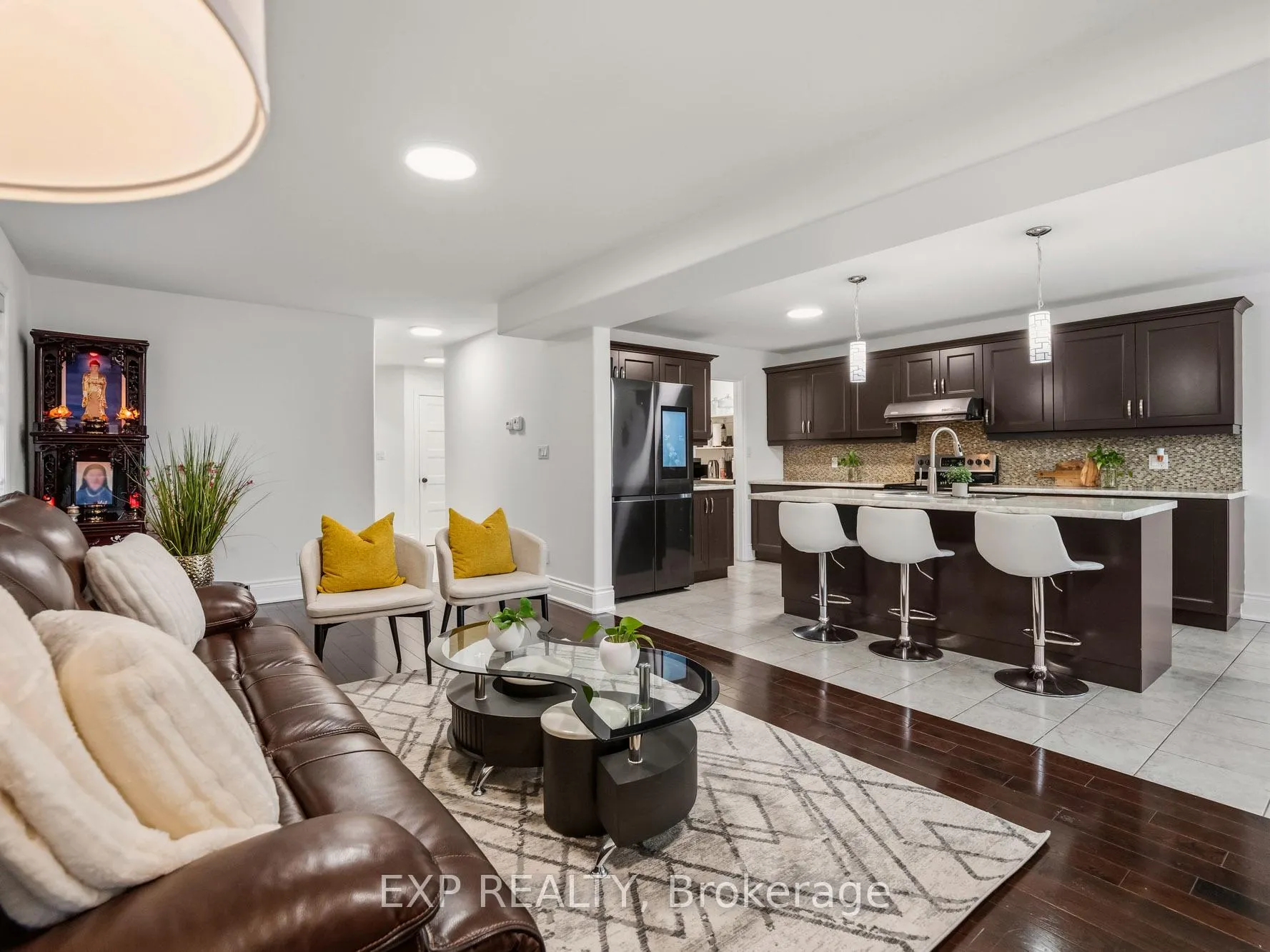 Photo 12 of 8667 Jennifer Crescent, Niagara Falls, Forestview — HOMEH