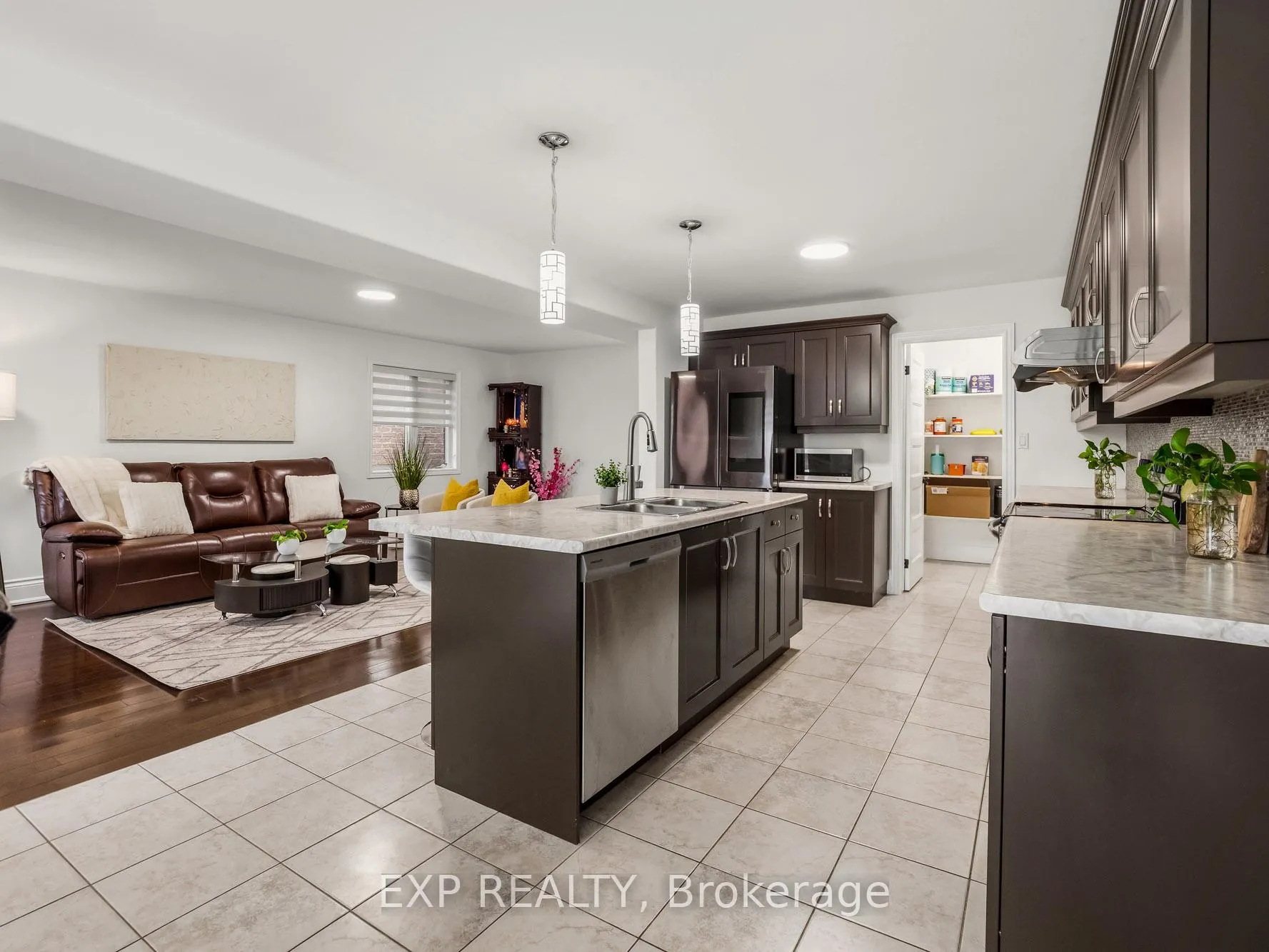 Photo 15 of 8667 Jennifer Crescent, Niagara Falls, Forestview — HOMEH
