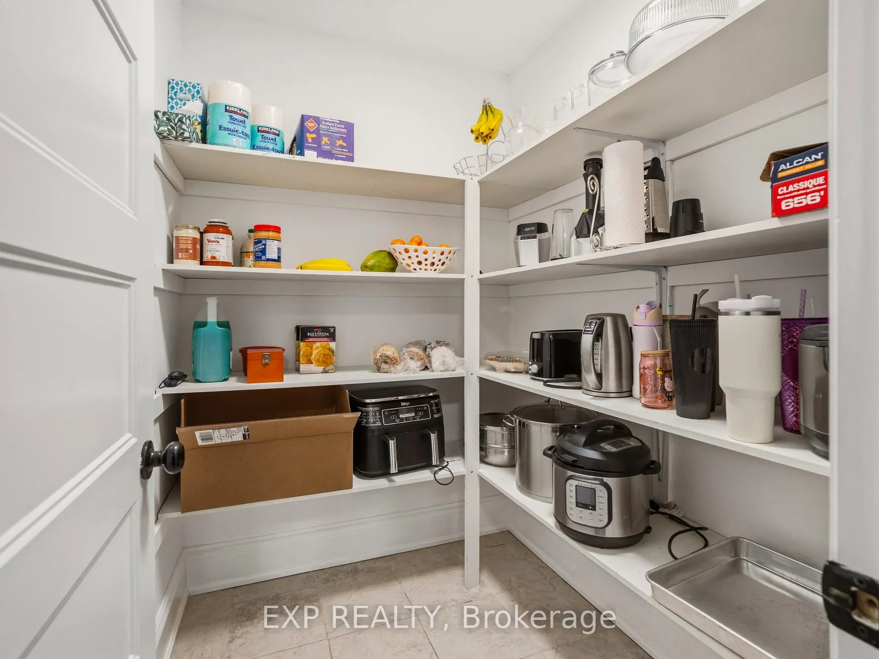 Photo 18 of 8667 Jennifer Crescent, Niagara Falls, Forestview — HOMEH