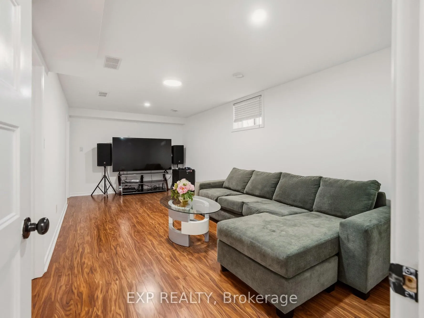 Photo 33 of 8667 Jennifer Crescent, Niagara Falls, Forestview — HOMEH