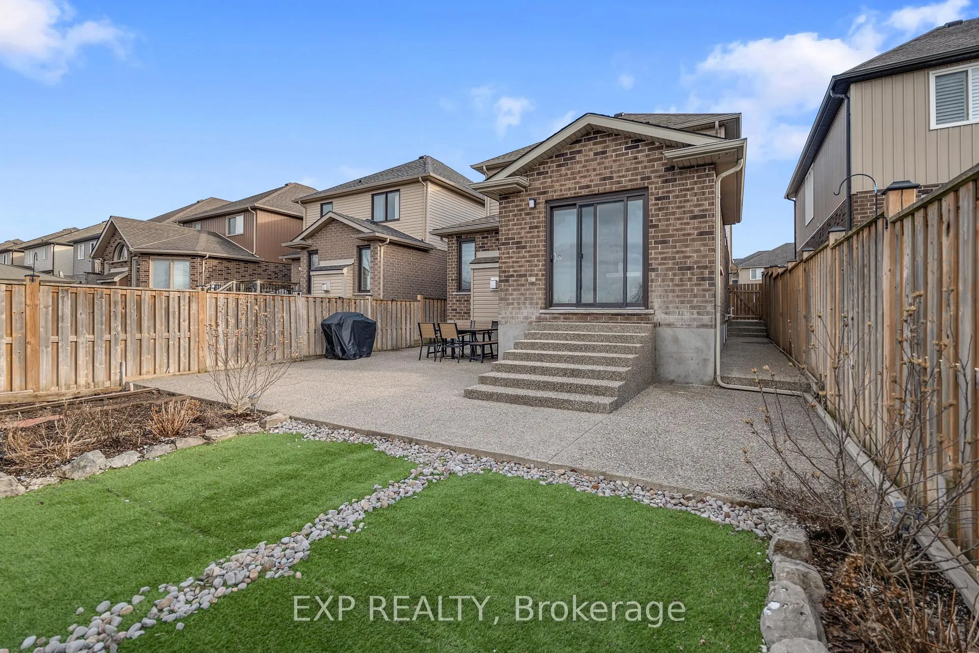 Photo 40 of 8667 Jennifer Crescent, Niagara Falls, Forestview — HOMEH
