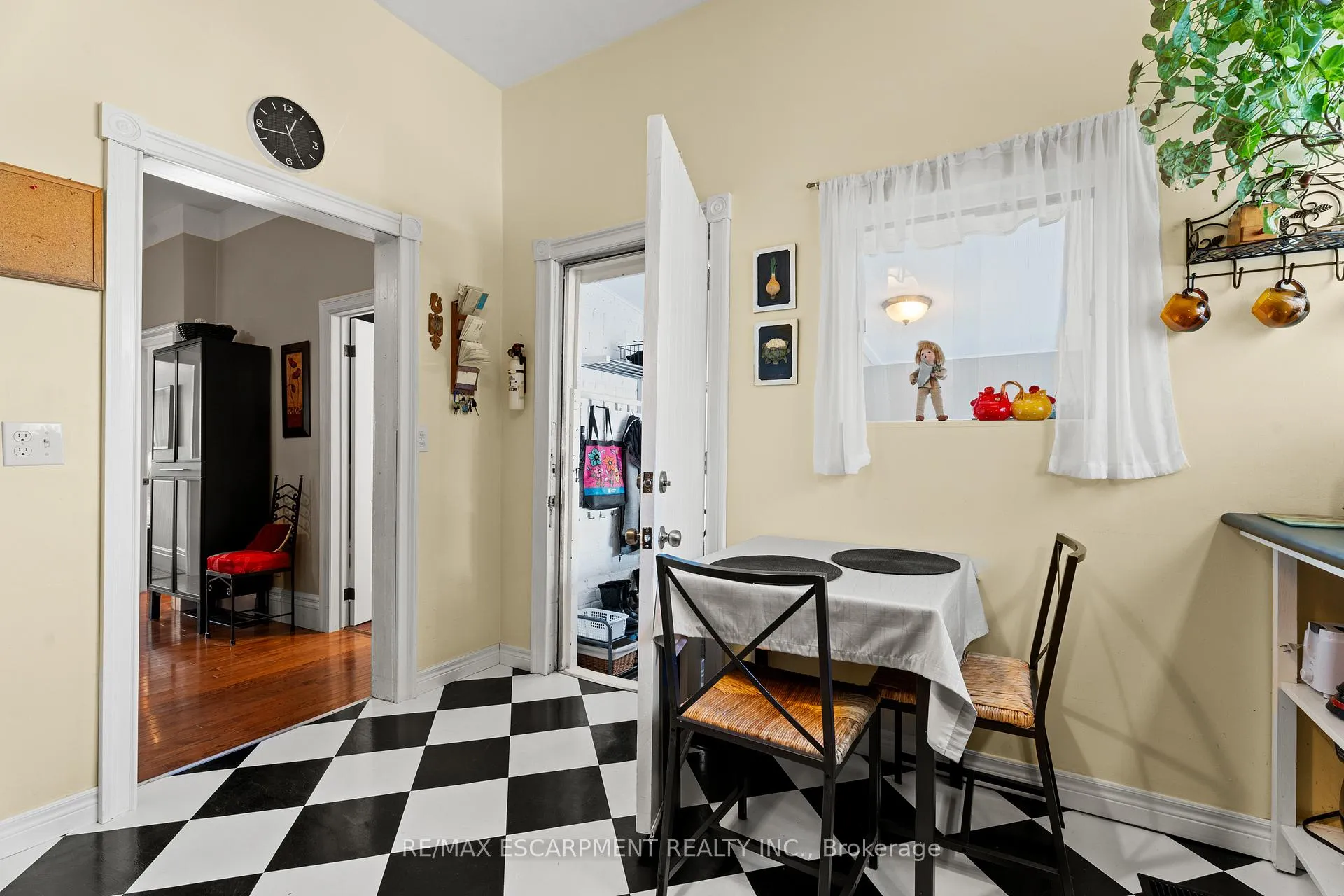 Photo 22 of 64 Florence Street, Hamilton, Strathcona — HOMEH