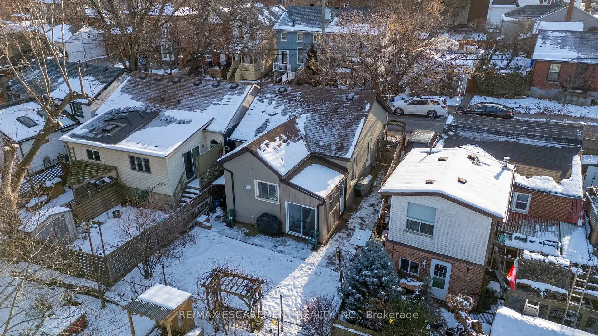 Photo 35 of 64 Florence Street, Hamilton, Strathcona — HOMEH