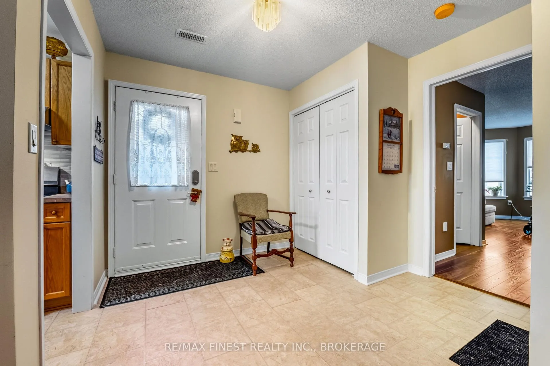 Photo 4 of 77 Wilson Street, Kingston, Rideau — HOMEH