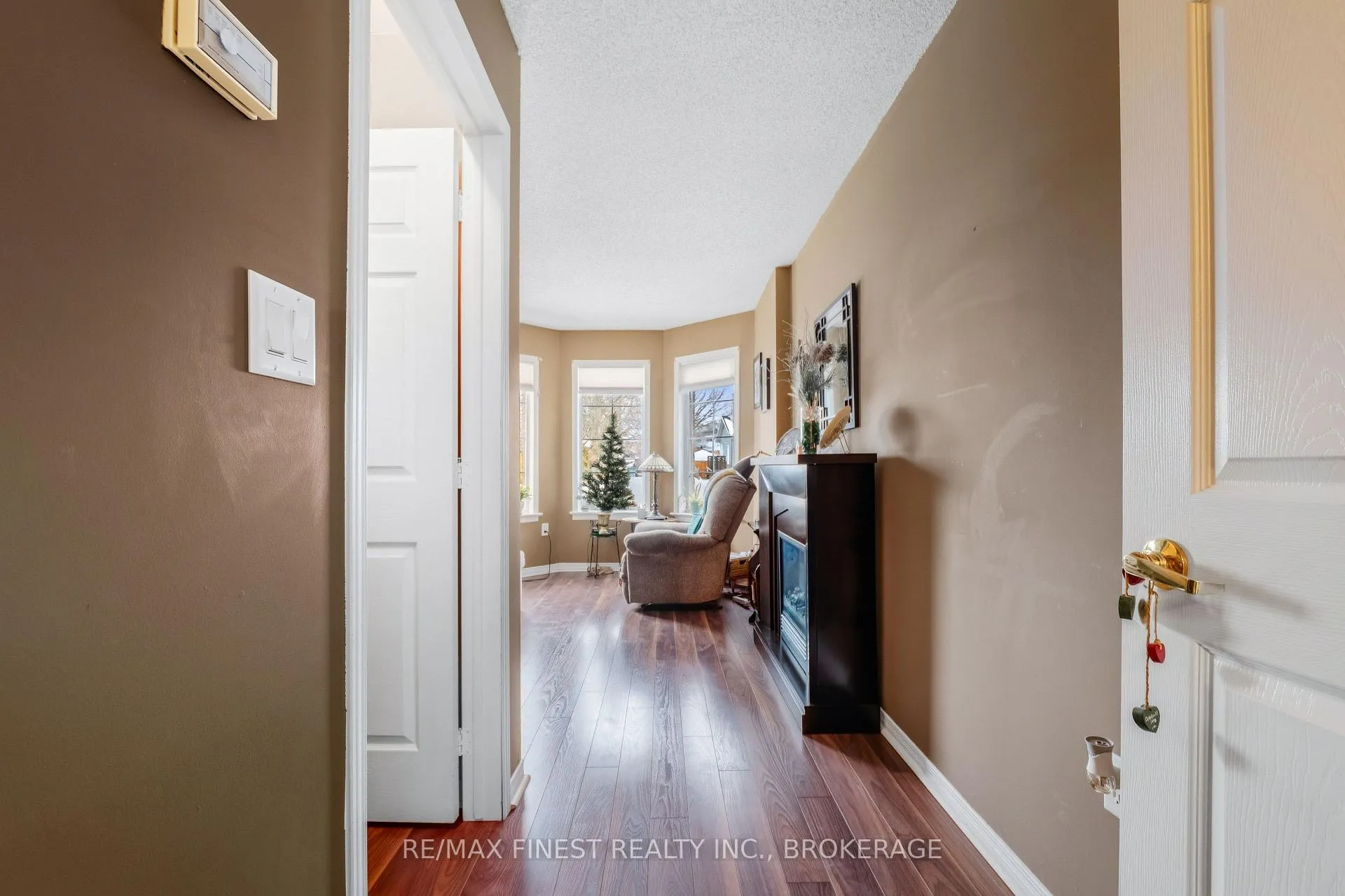 Photo 5 of 77 Wilson Street, Kingston, Rideau — HOMEH