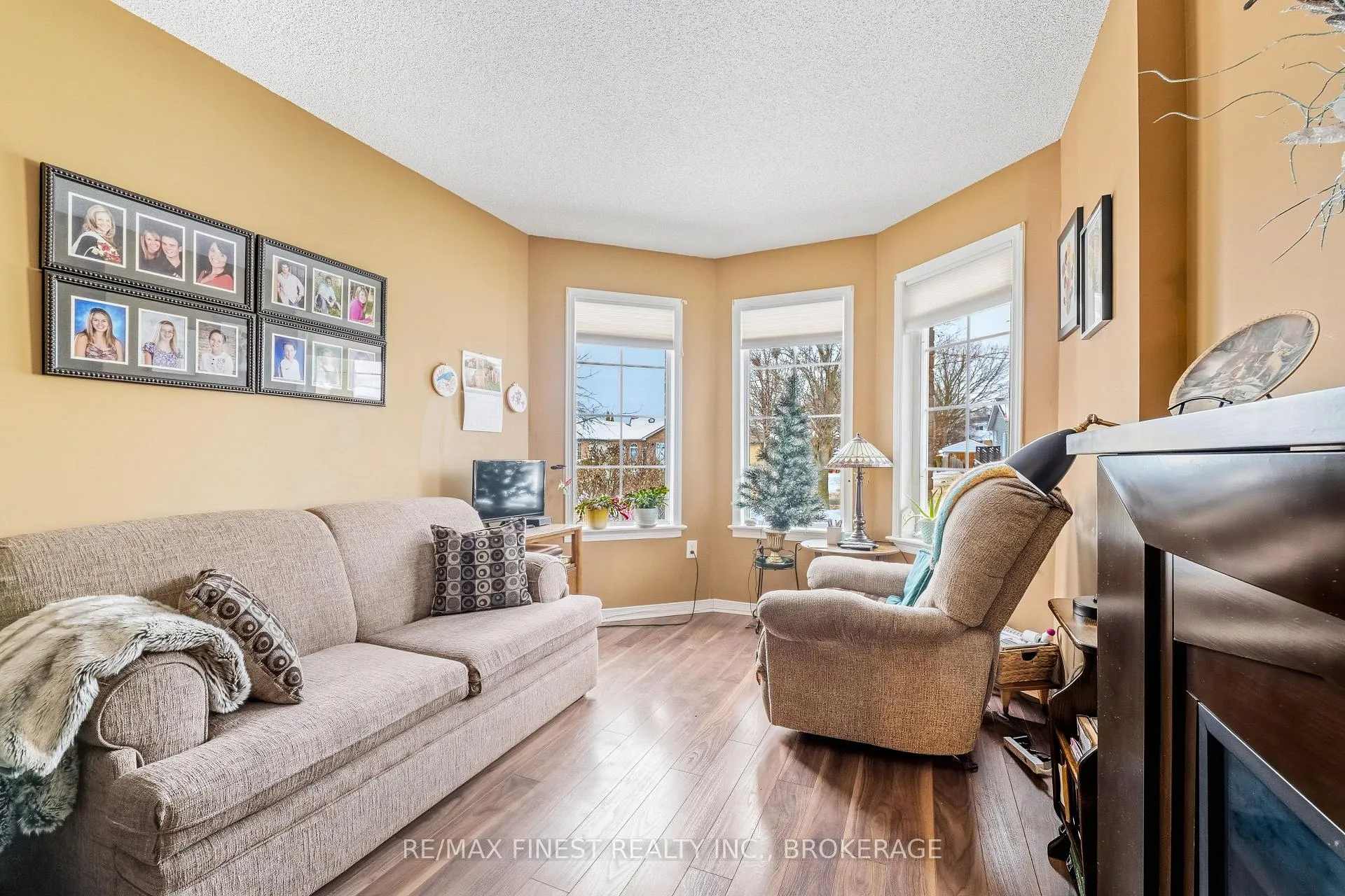 Photo 8 of 77 Wilson Street, Kingston, Rideau — HOMEH