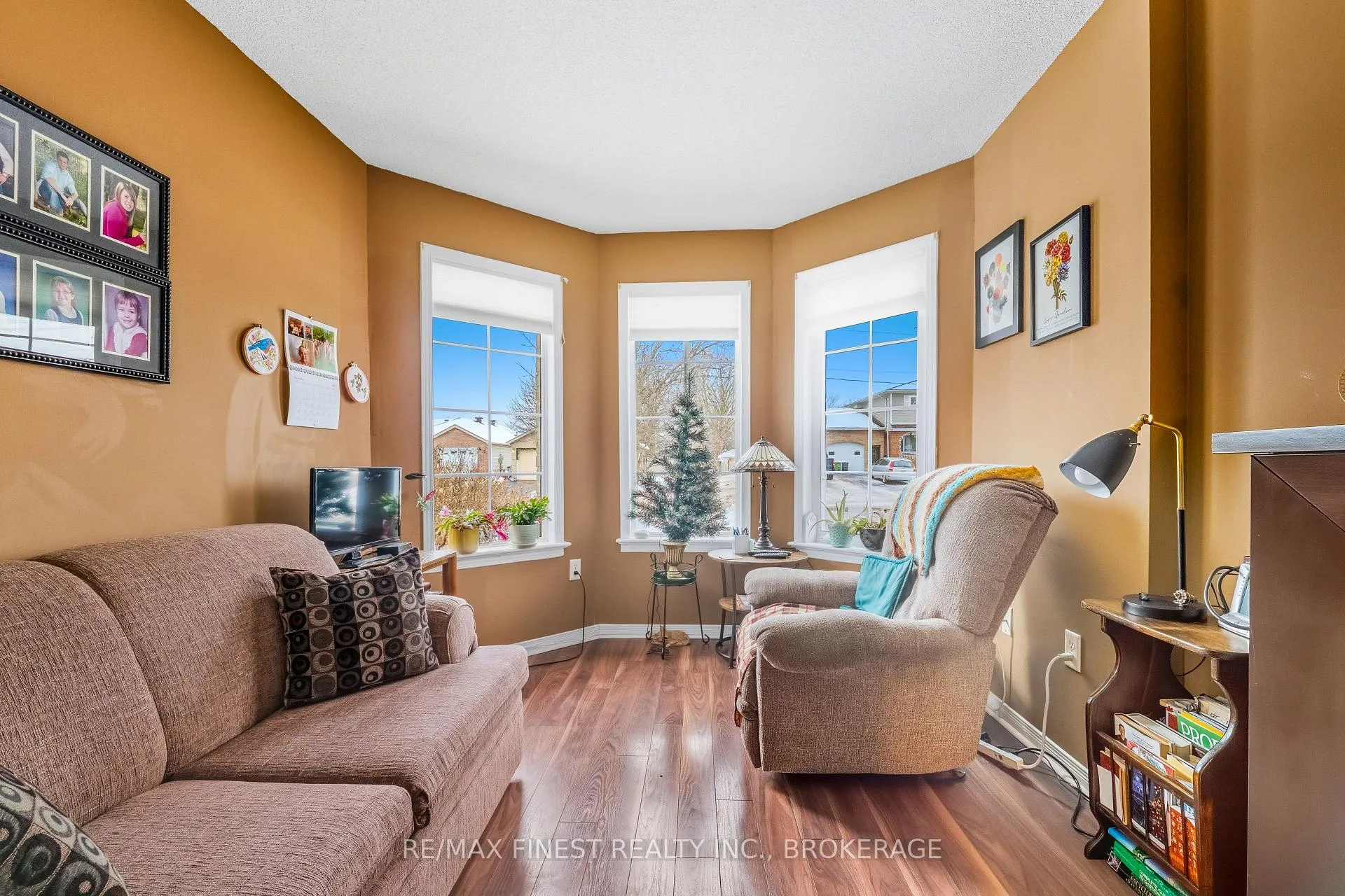 Photo 9 of 77 Wilson Street, Kingston, Rideau — HOMEH