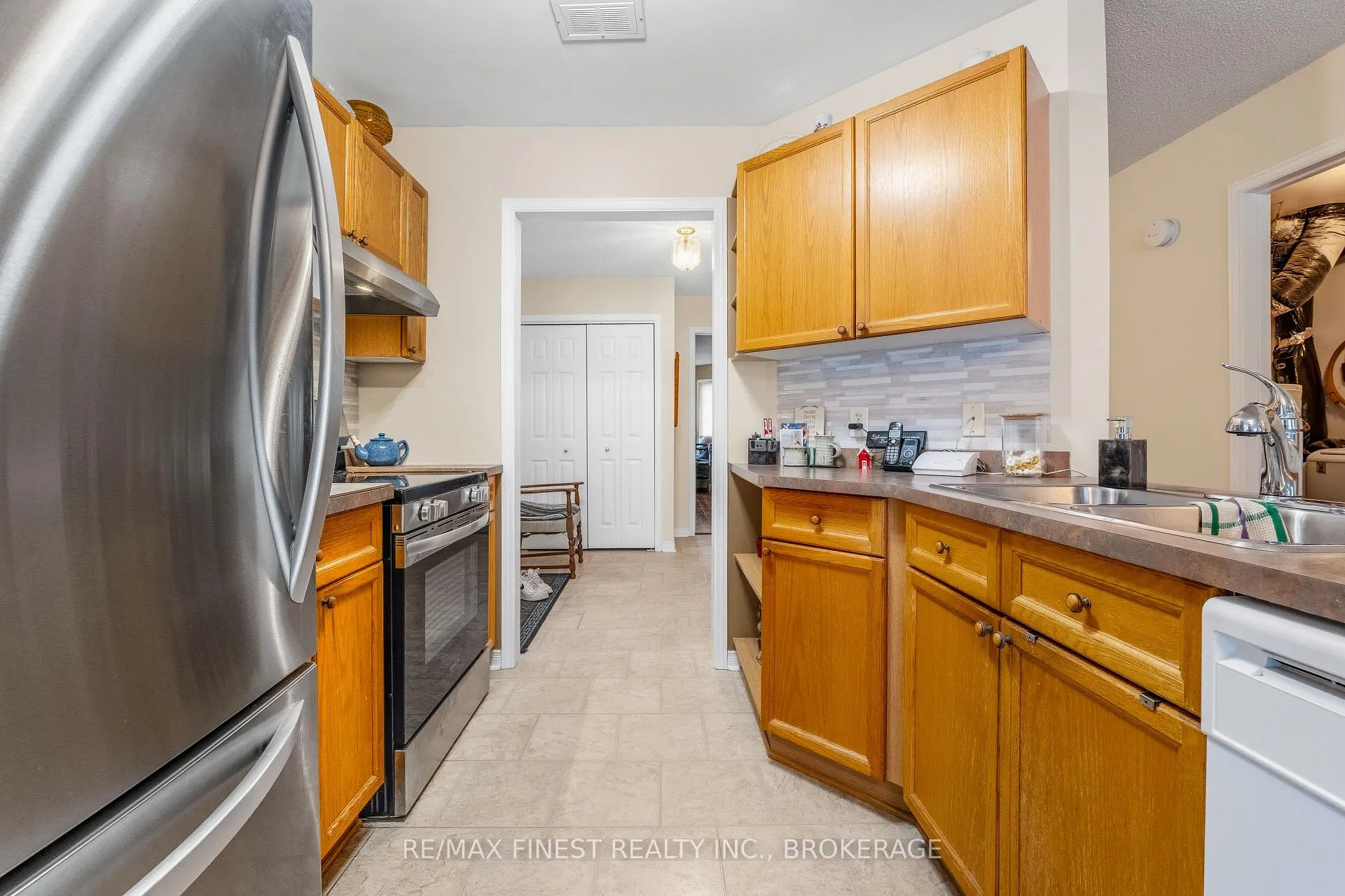 Photo 13 of 77 Wilson Street, Kingston, Rideau — HOMEH