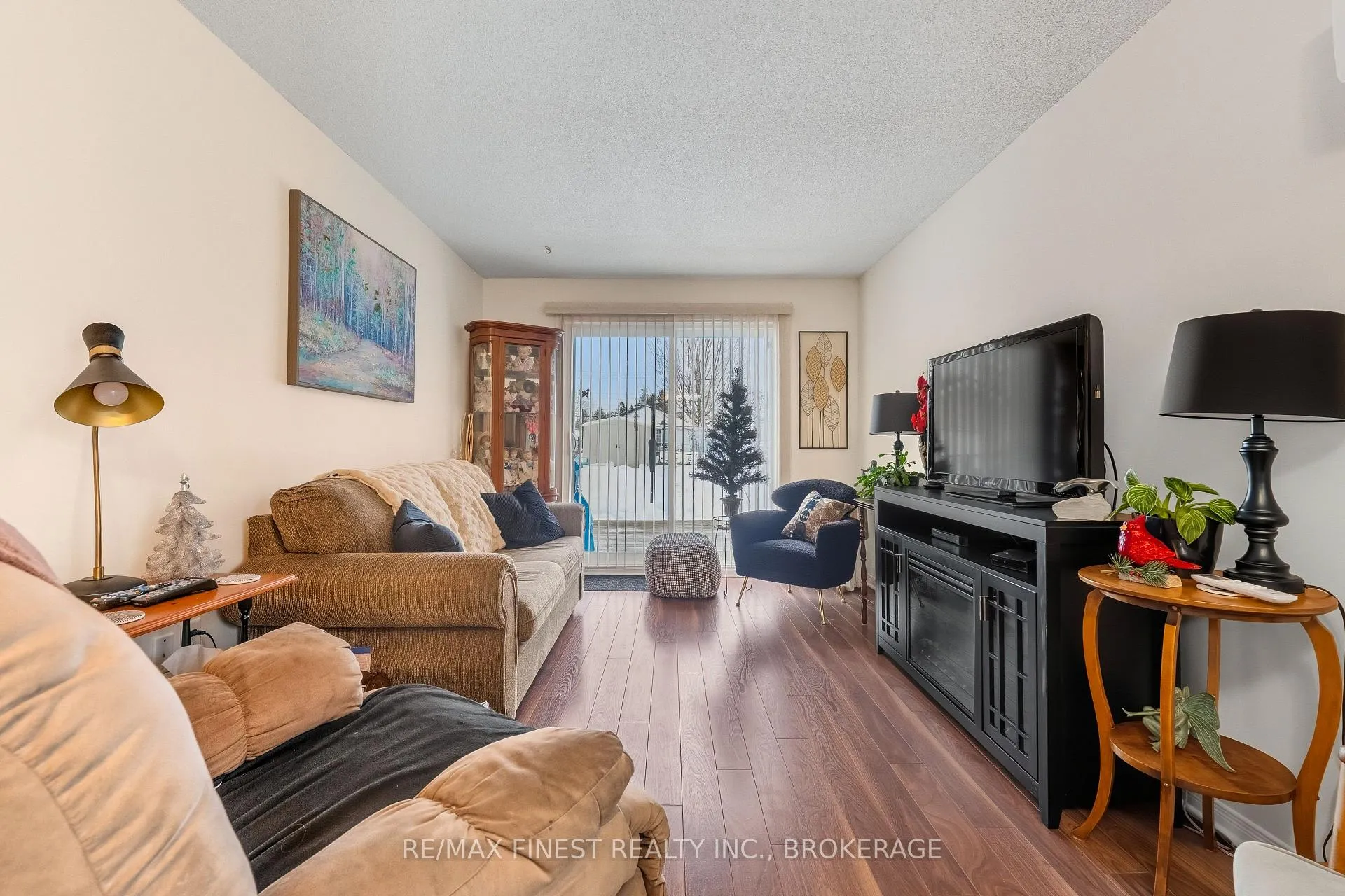 Photo 16 of 77 Wilson Street, Kingston, Rideau — HOMEH