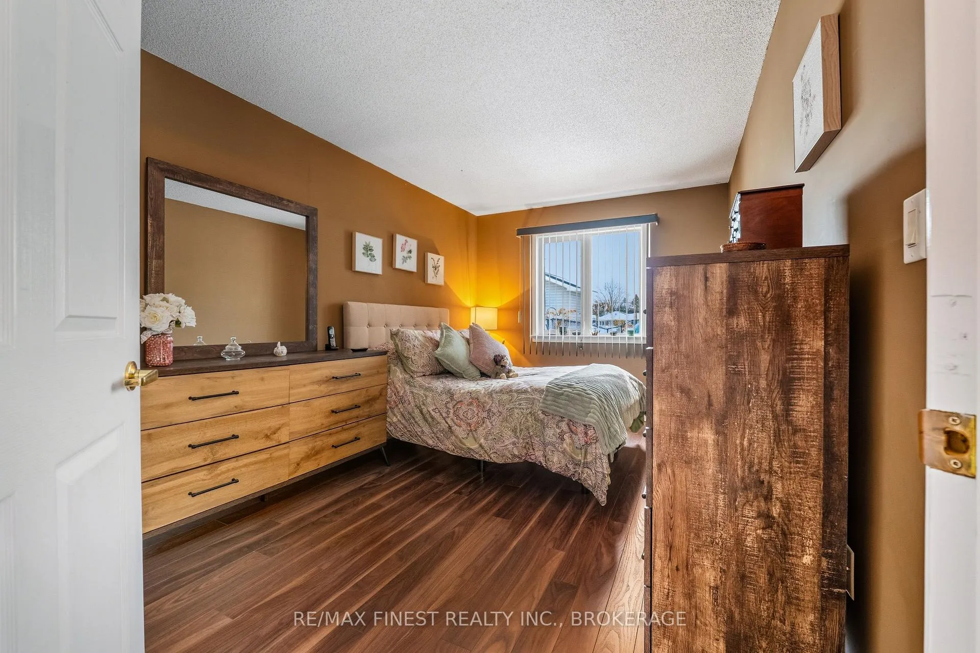 Photo 20 of 77 Wilson Street, Kingston, Rideau — HOMEH