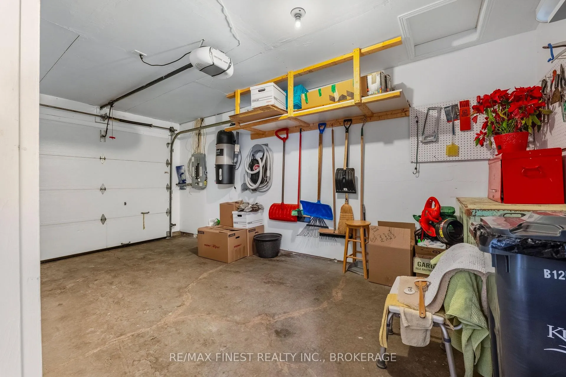Photo 26 of 77 Wilson Street, Kingston, Rideau — HOMEH