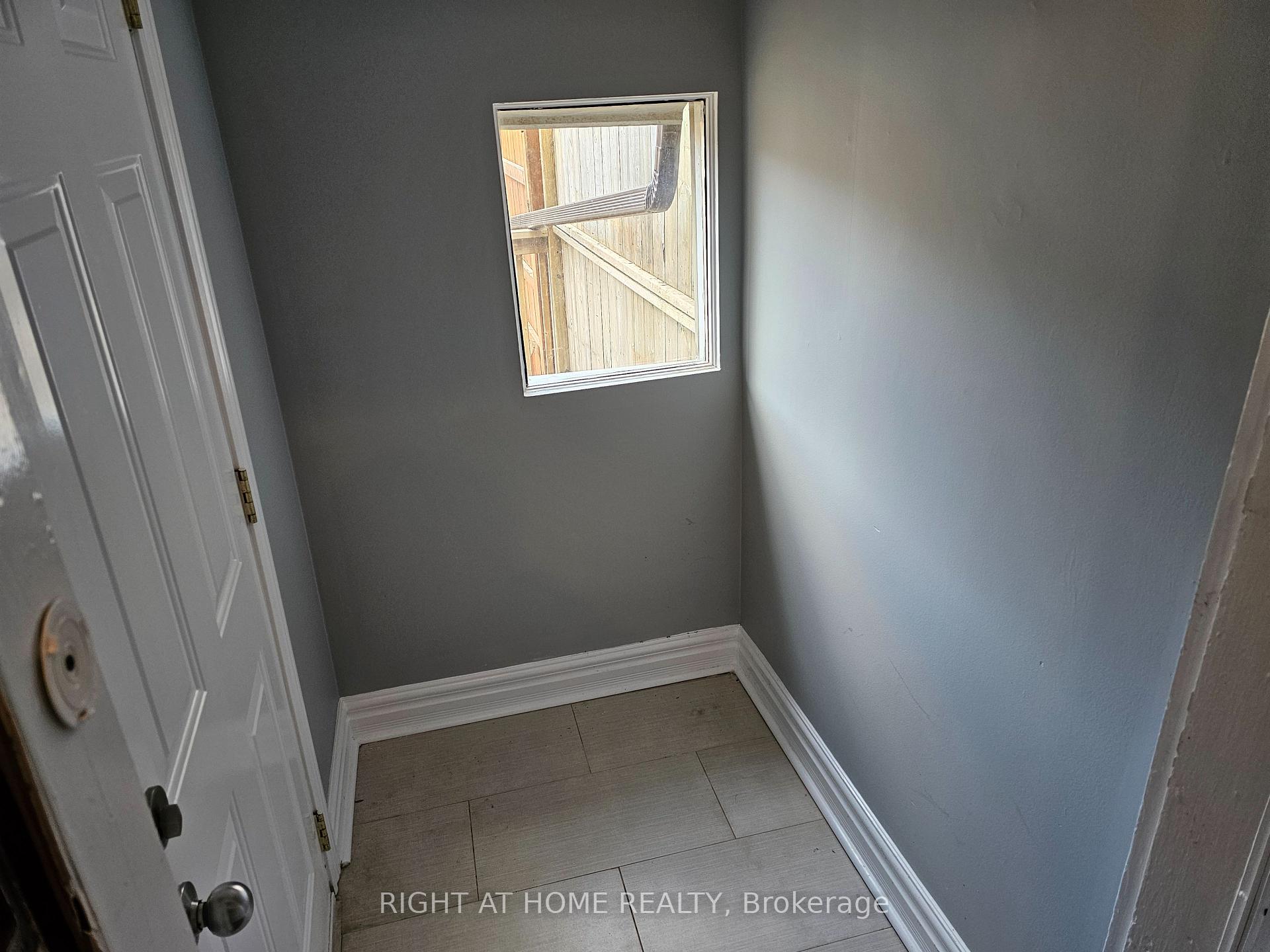 Photo 9 of Unit #1, 127 Heward Avenue, Toronto, South Riverdale — HOMEH