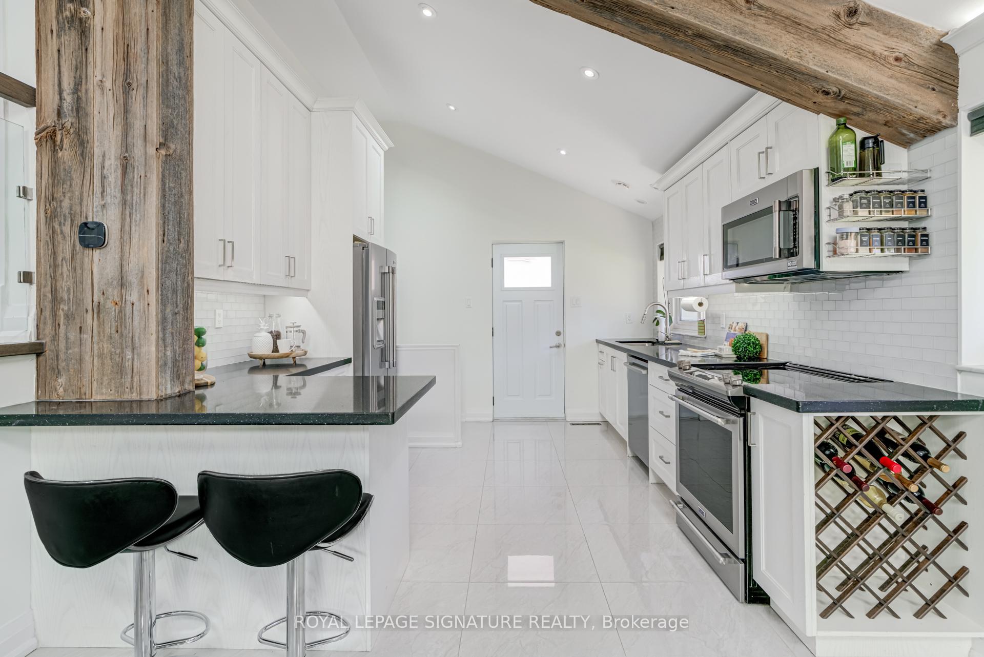 Photo 5 of 57 Munson Crescent, Scarborough, Bendale — HOMEH