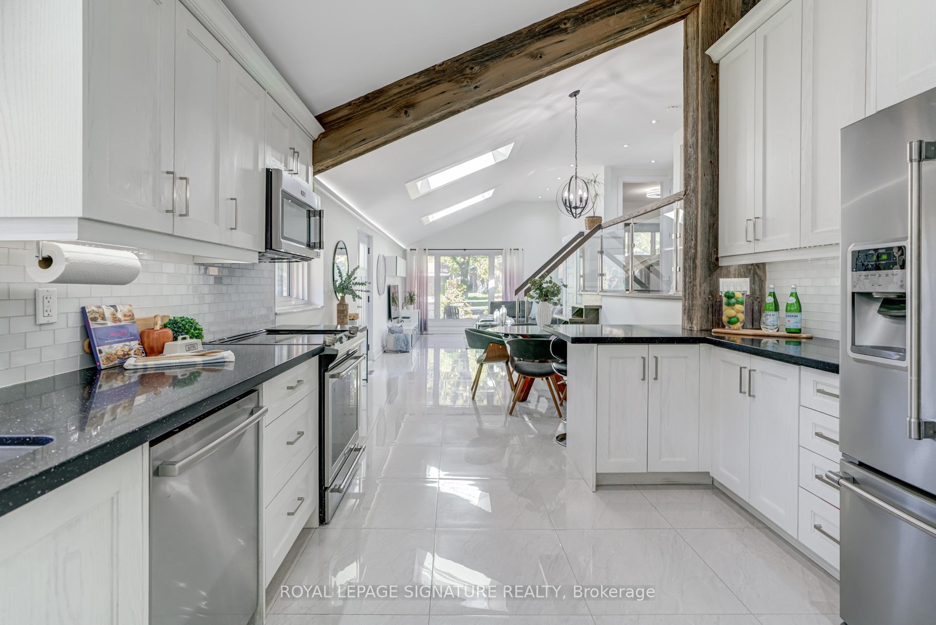 Photo 7 of 57 Munson Crescent, Scarborough, Bendale — HOMEH