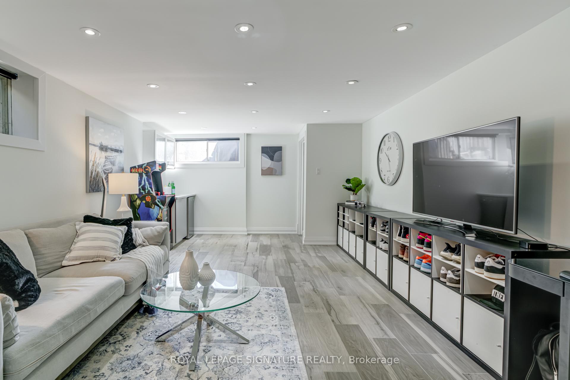 Photo 17 of 57 Munson Crescent, Scarborough, Bendale — HOMEH
