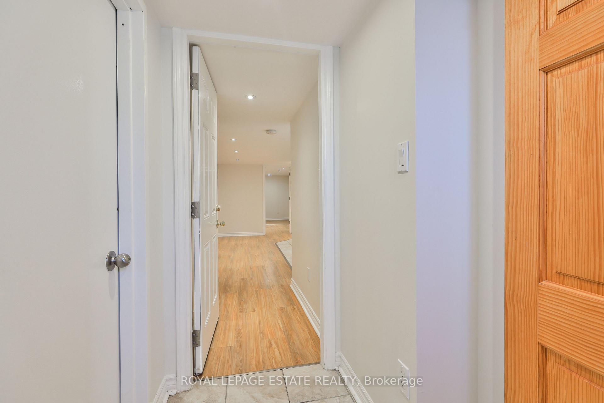 Photo 4 of Unit LOWER, 277 Cedarvale Avenue, Toronto, Woodbine-Lumsden — HOMEH