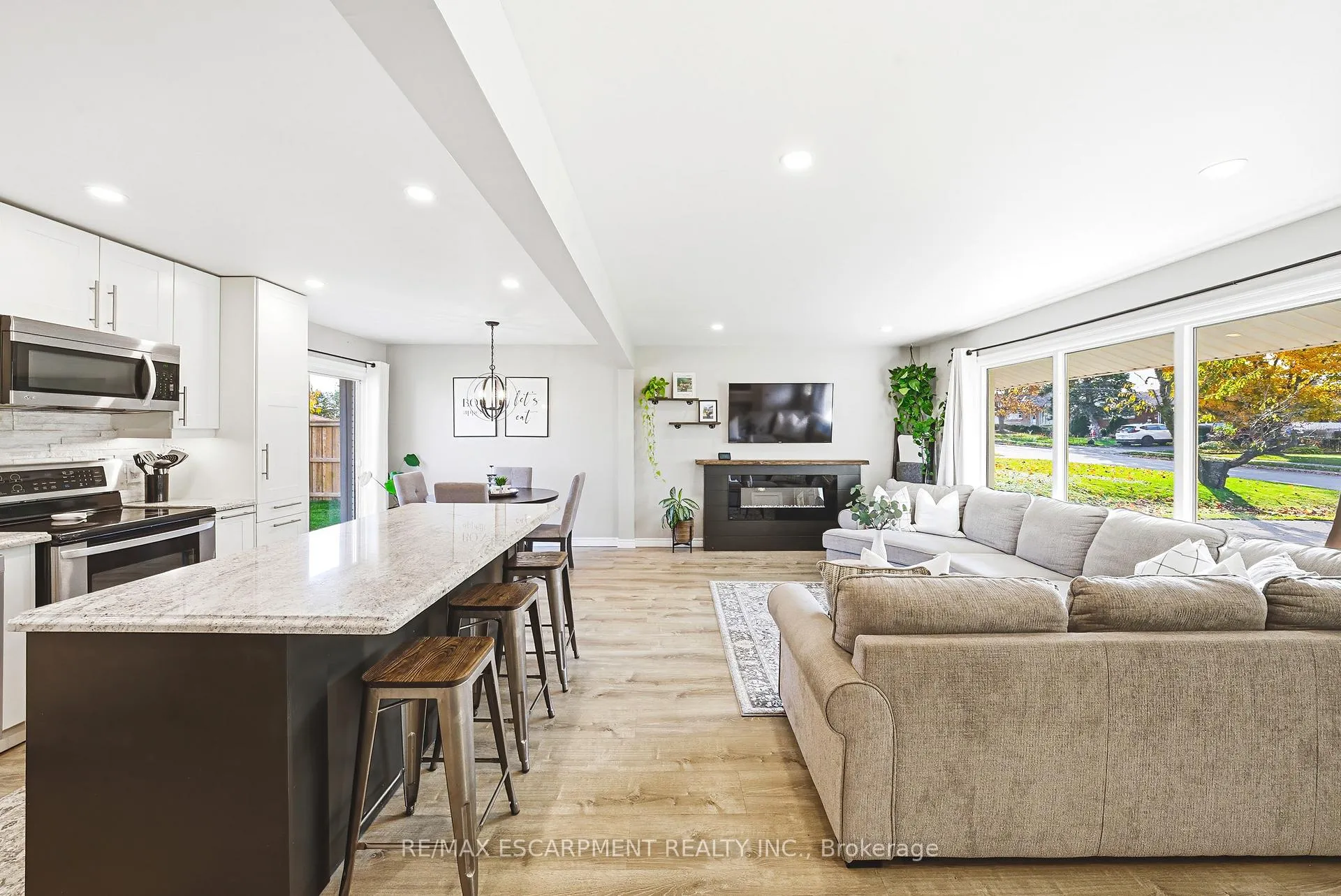 Photo 7 of 4117 Hixon Street, Lincoln, Beamsville — HOMEH