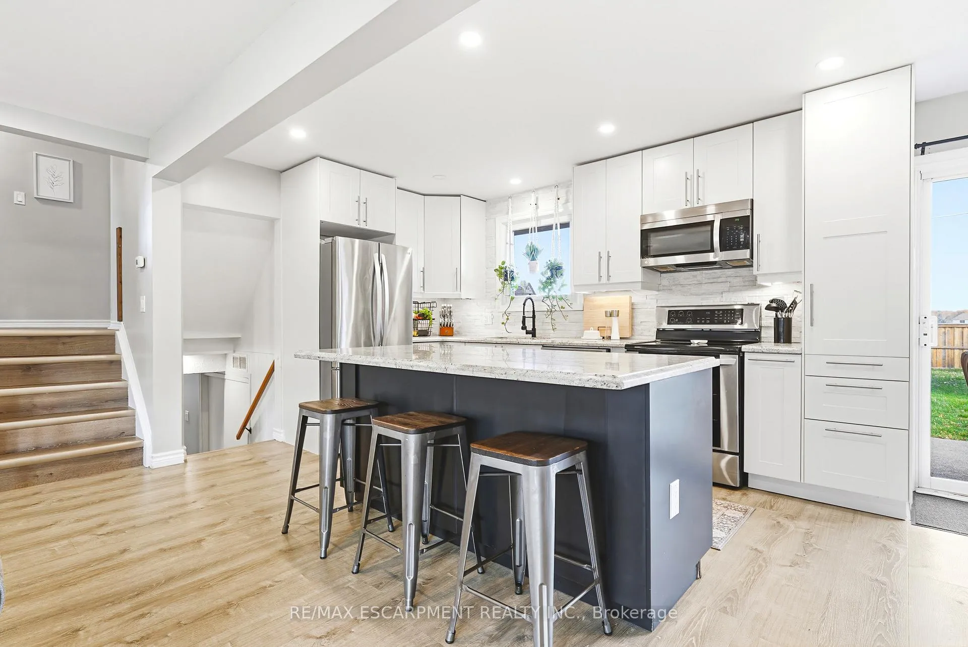 Photo 9 of 4117 Hixon Street, Lincoln, Beamsville — HOMEH