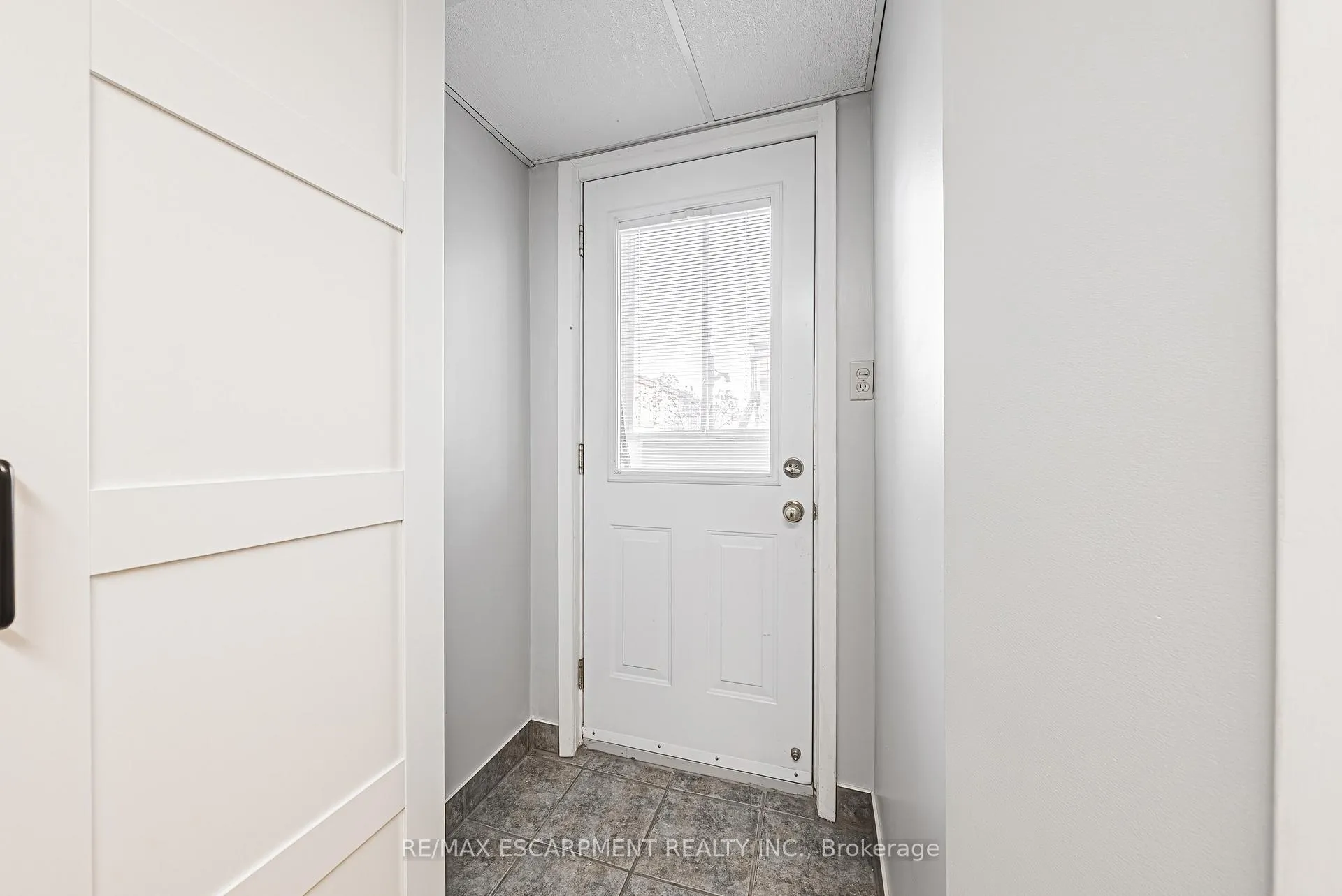 Photo 24 of 4117 Hixon Street, Lincoln, Beamsville — HOMEH