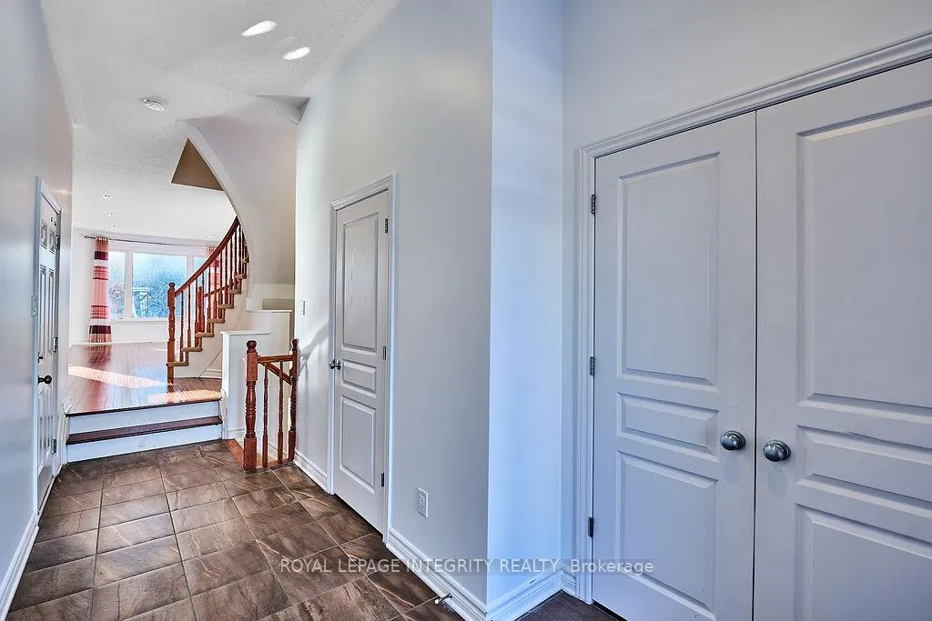 Photo 5 of 870 Fletcher Circle, Ottawa, Kanata - Kanata Lakes/Heritage Hills — HOMEH