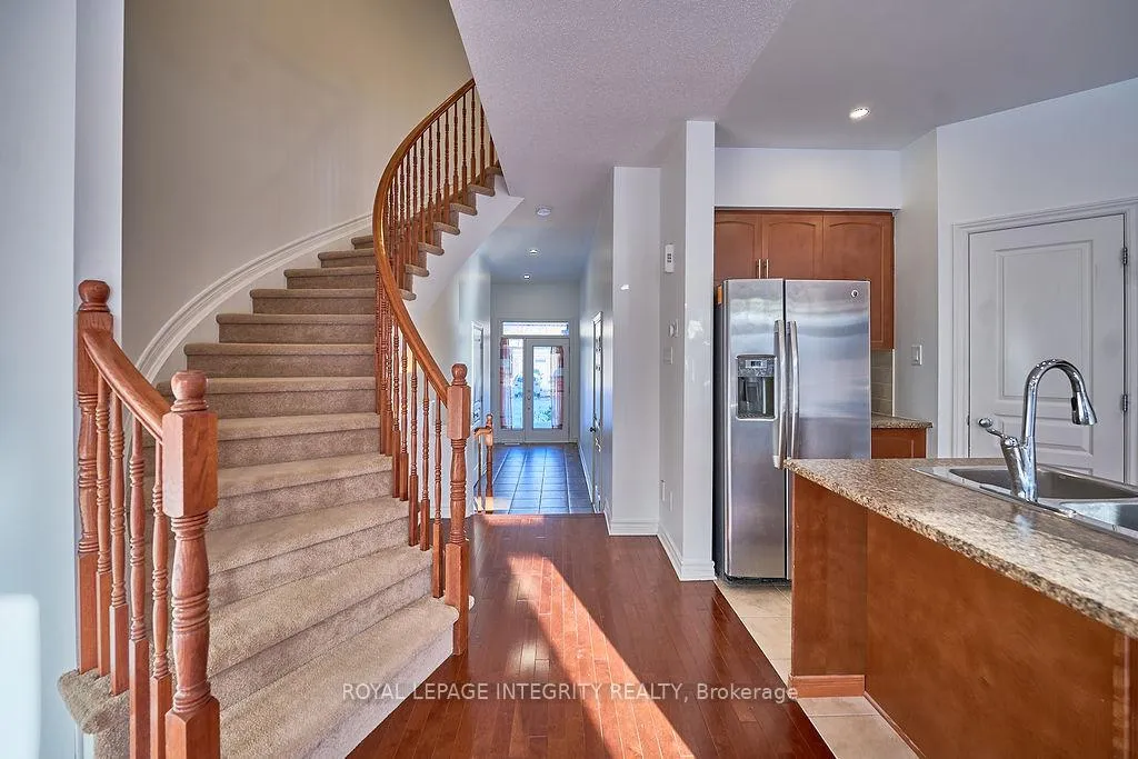 Photo 8 of 870 Fletcher Circle, Ottawa, Kanata - Kanata Lakes/Heritage Hills — HOMEH