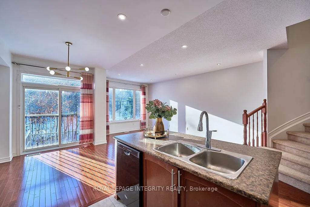 Photo 11 of 870 Fletcher Circle, Ottawa, Kanata - Kanata Lakes/Heritage Hills — HOMEH