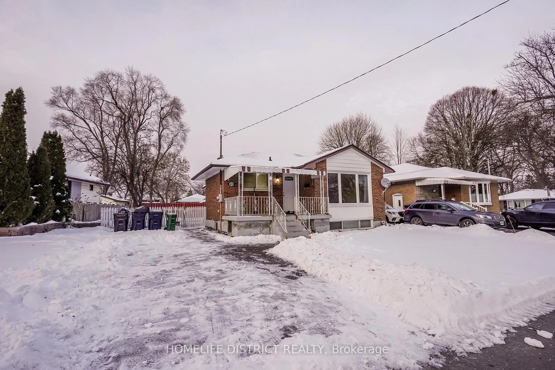Photo 1 of 40 Calumet Crescent, Scarborough, Woburn — HOMEH