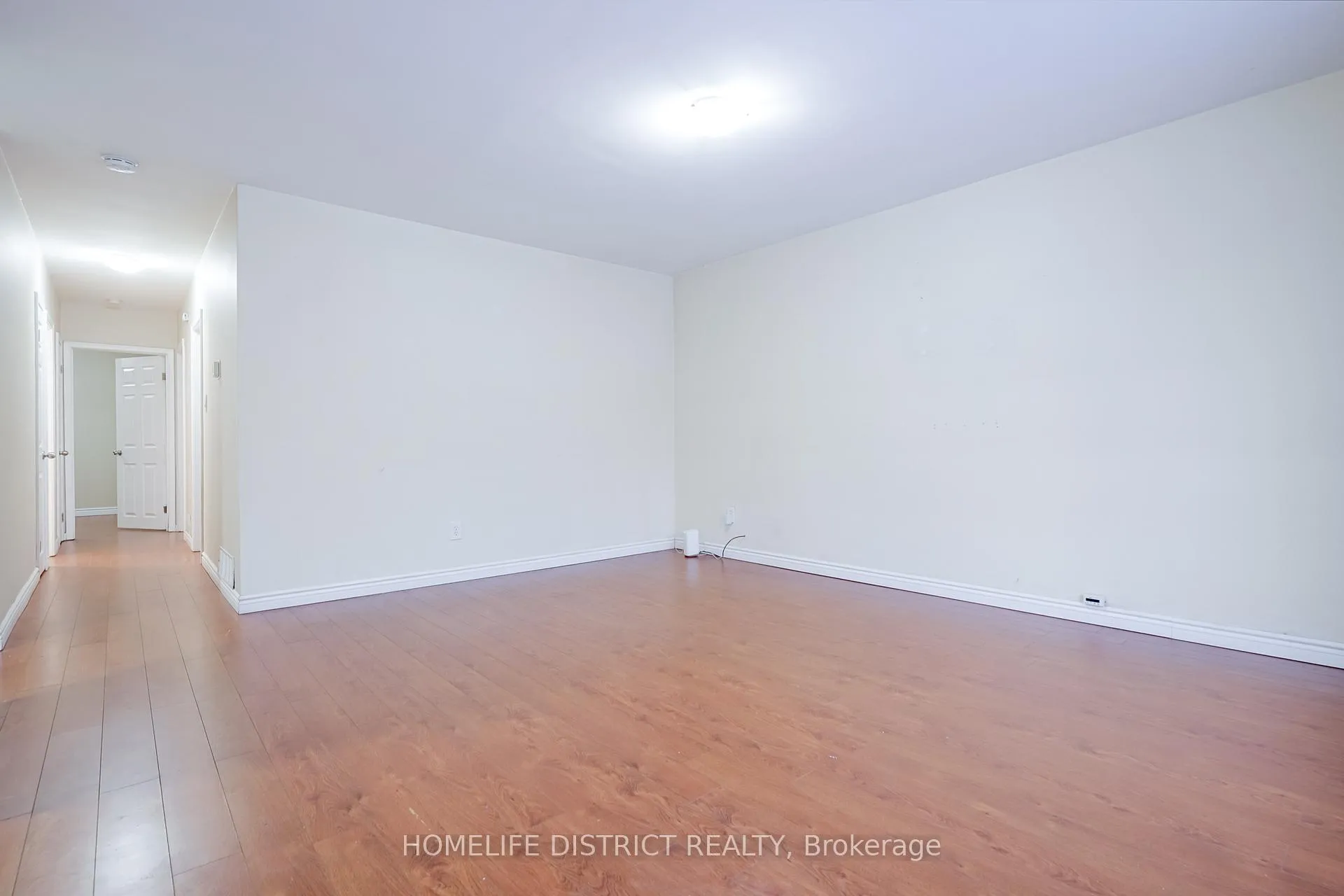 Photo 11 of 40 Calumet Crescent, Scarborough, Woburn — HOMEH