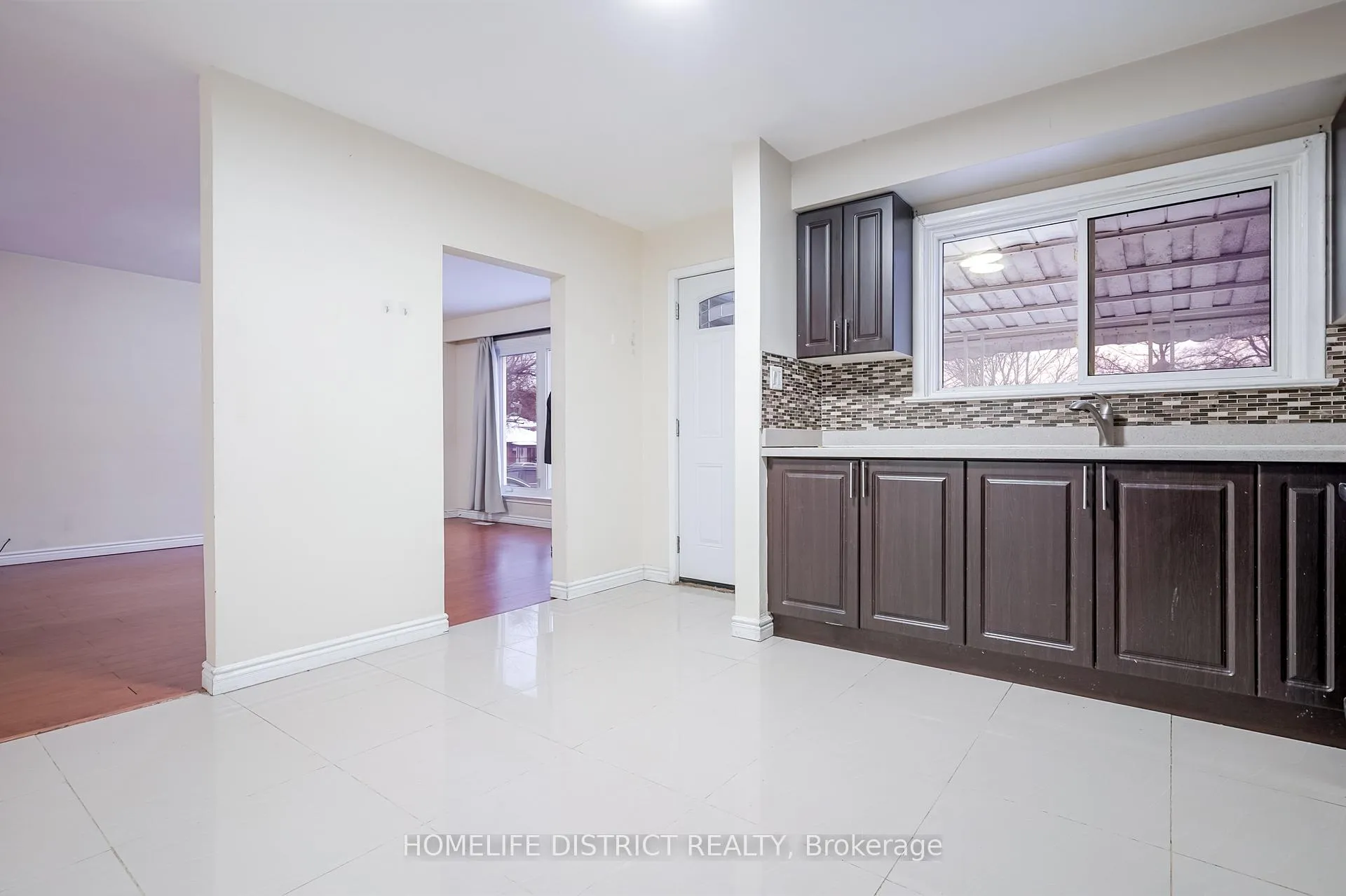 Photo 17 of 40 Calumet Crescent, Scarborough, Woburn — HOMEH