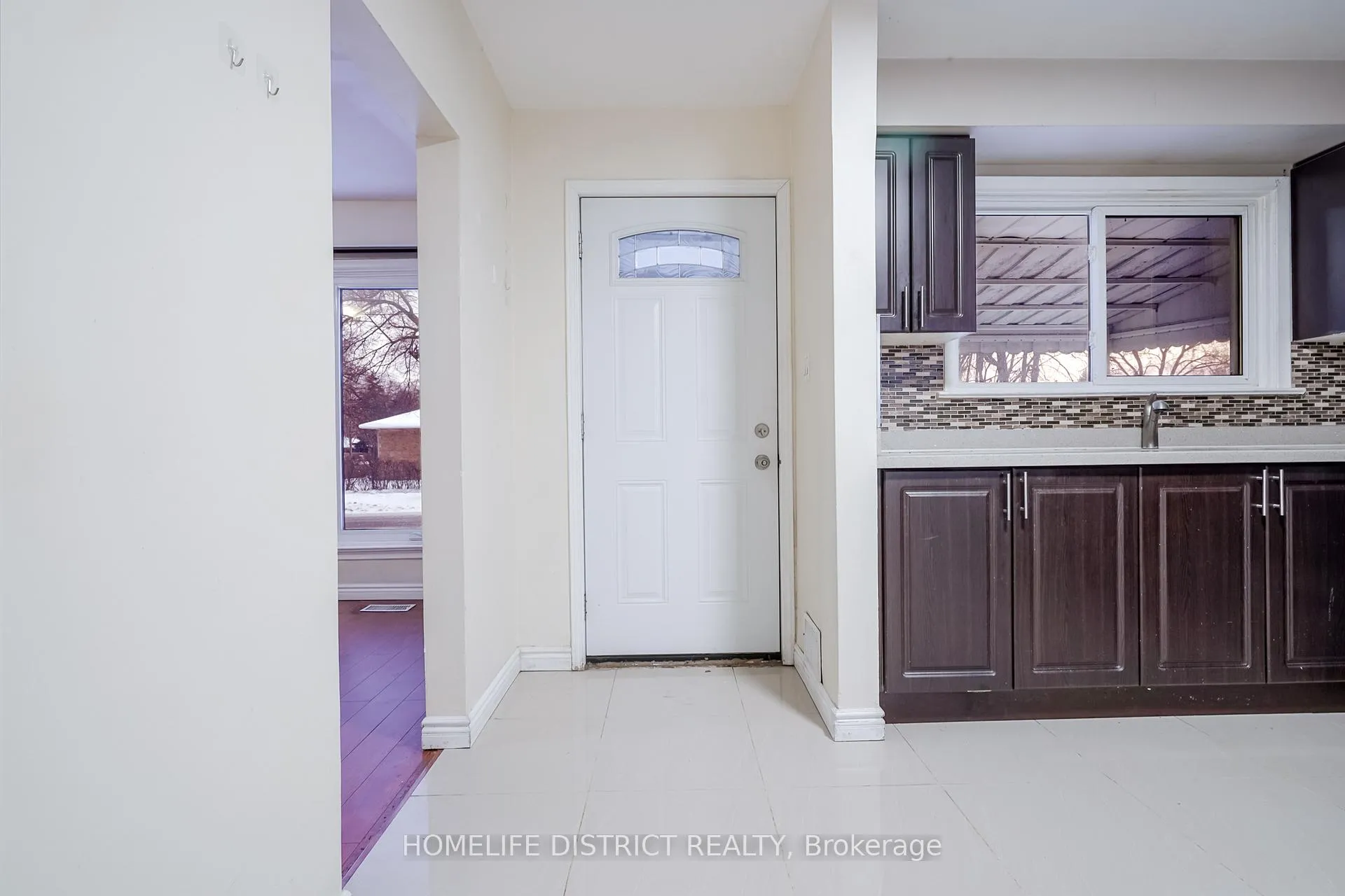Photo 24 of 40 Calumet Crescent, Scarborough, Woburn — HOMEH