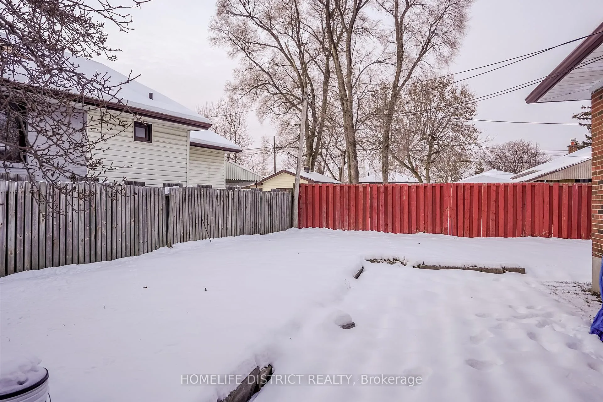 Photo 27 of 40 Calumet Crescent, Scarborough, Woburn — HOMEH