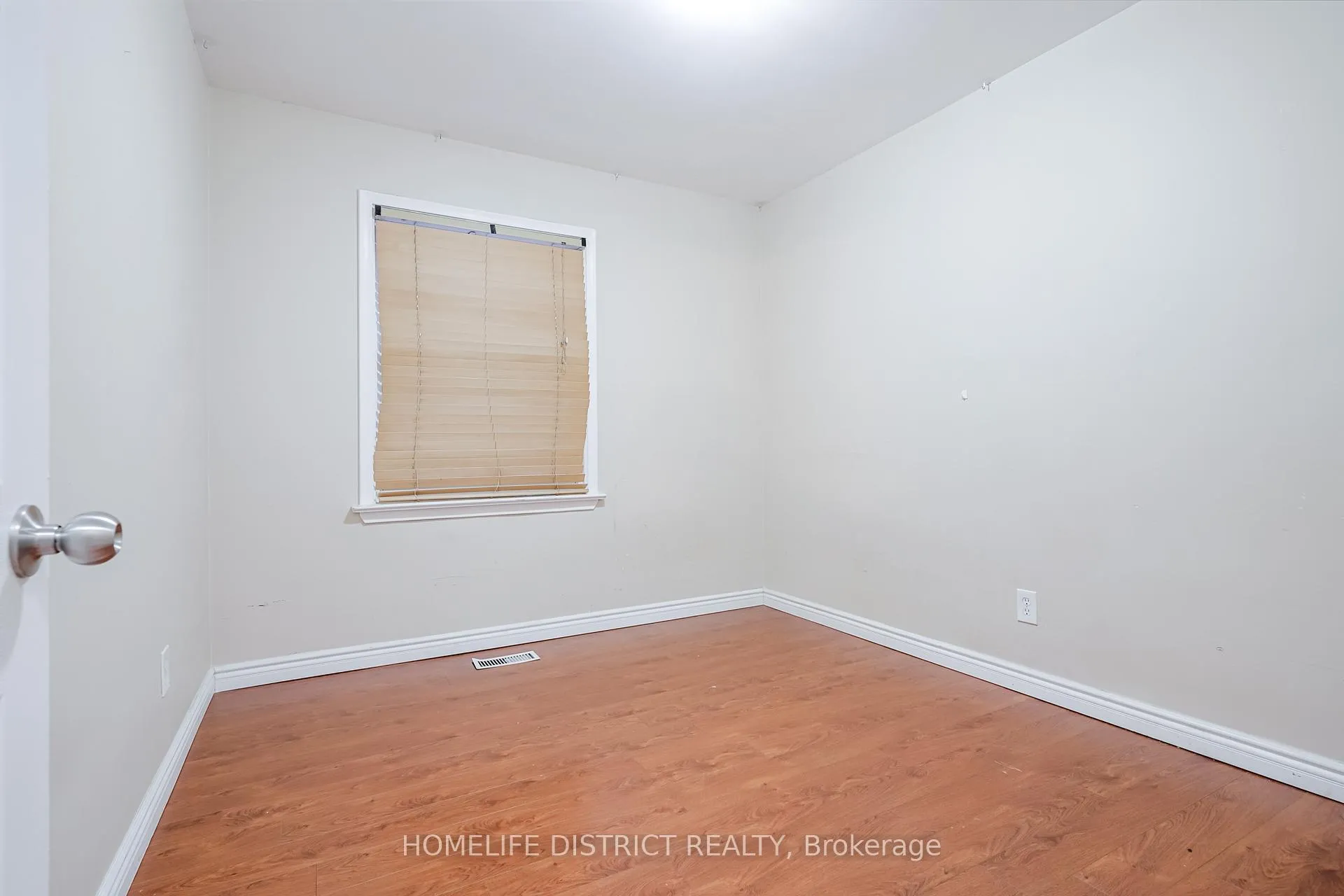 Photo 29 of 40 Calumet Crescent, Scarborough, Woburn — HOMEH