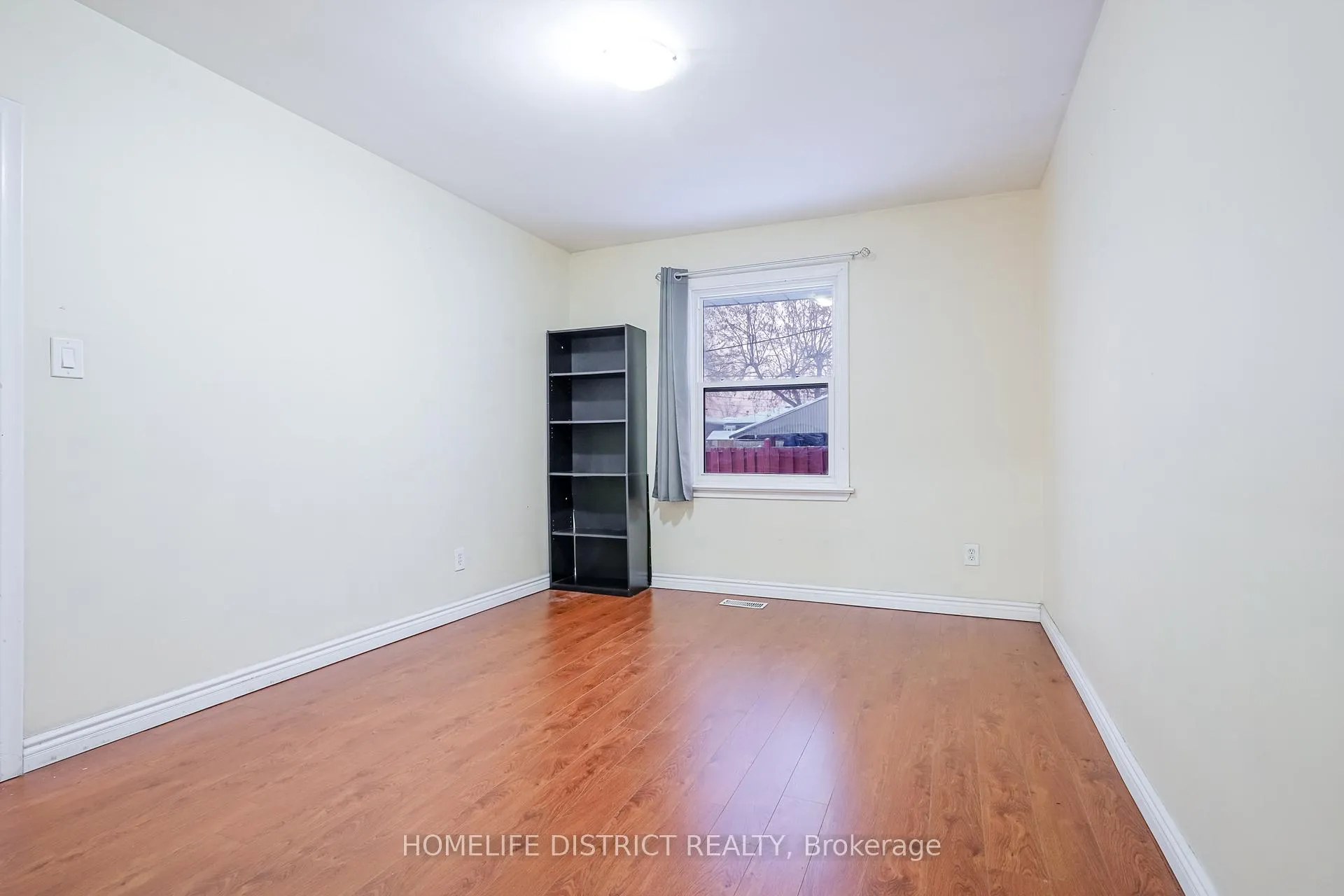 Photo 35 of 40 Calumet Crescent, Scarborough, Woburn — HOMEH